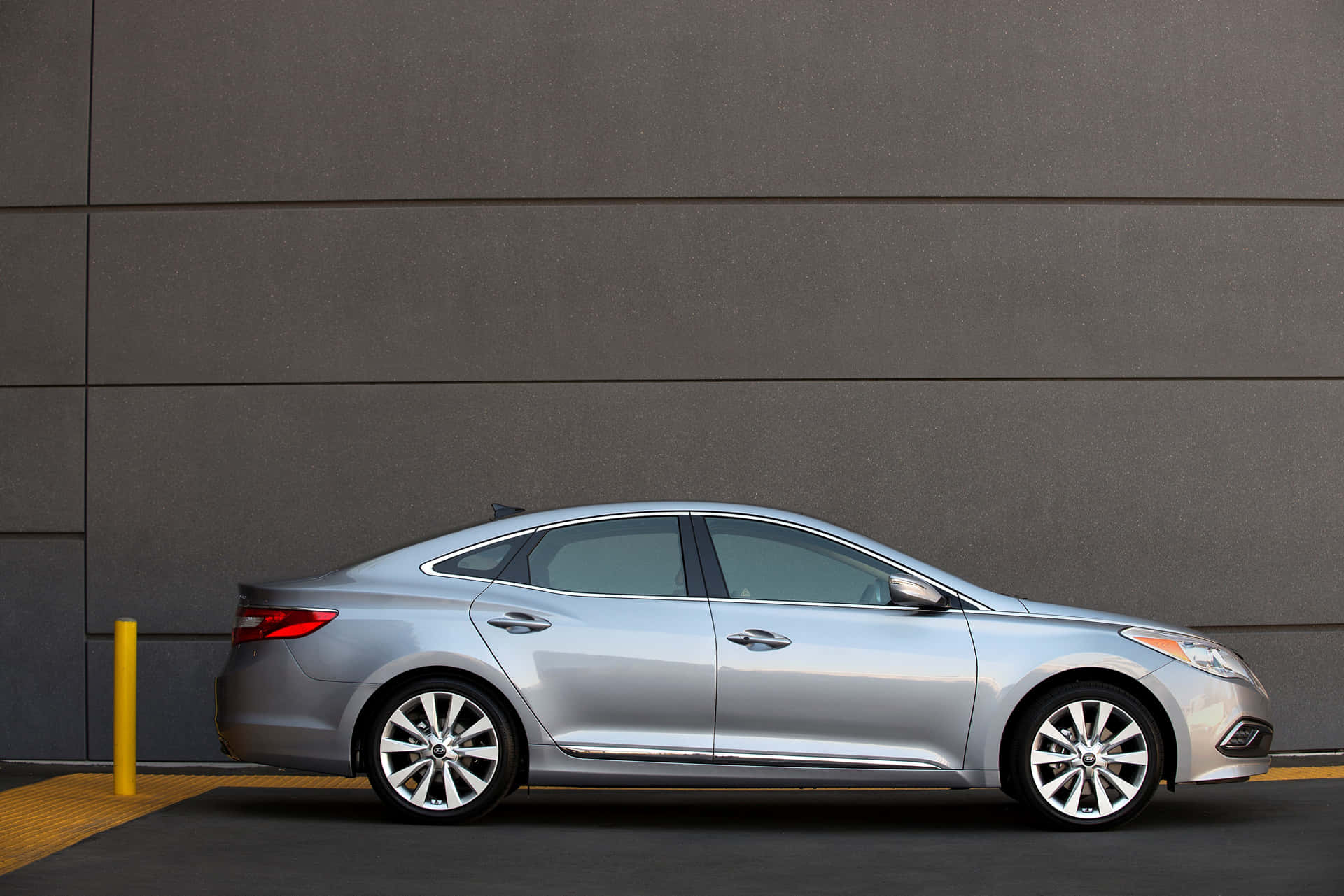 Hyundai Azera, silver, urban curb, Full HD Desktop Wallpaper