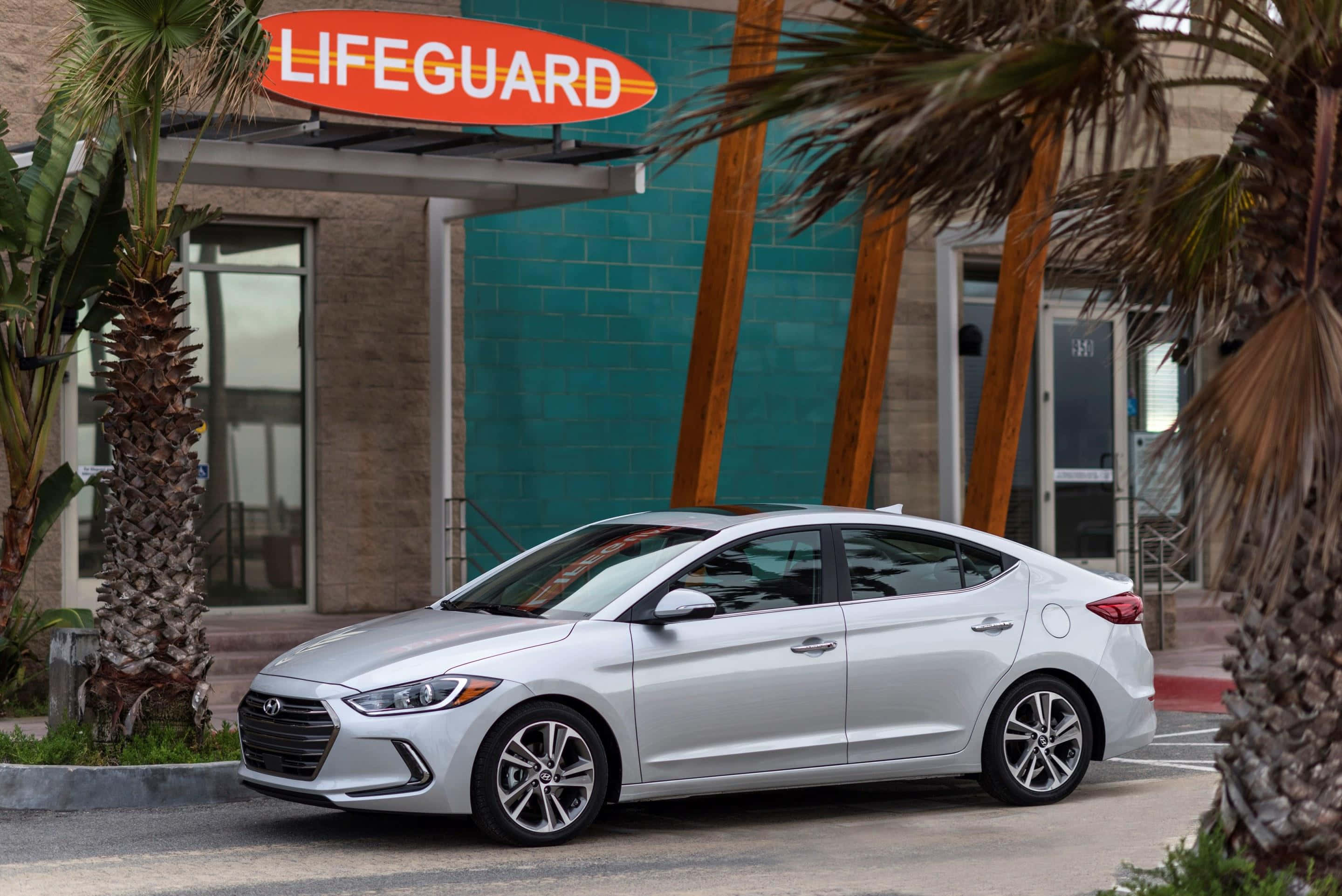 Hyundai Elantra, silver, turquoise lifeguard station, 2K Desktop Wallpaper
