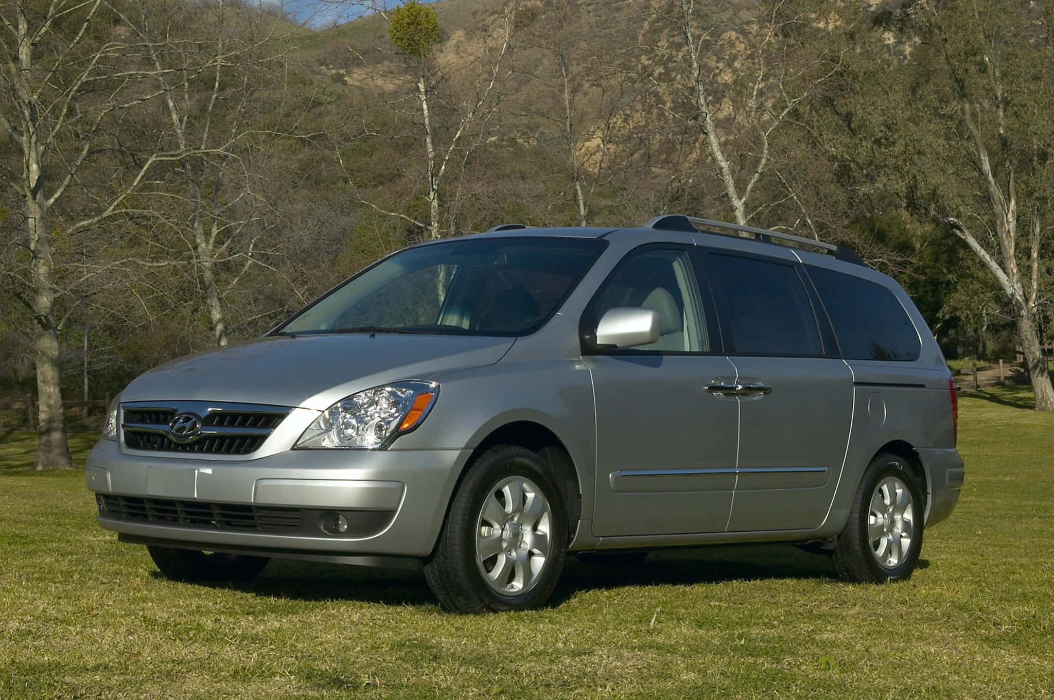 Hyundai Entourage, silver, minivan, Full HD Desktop Wallpaper