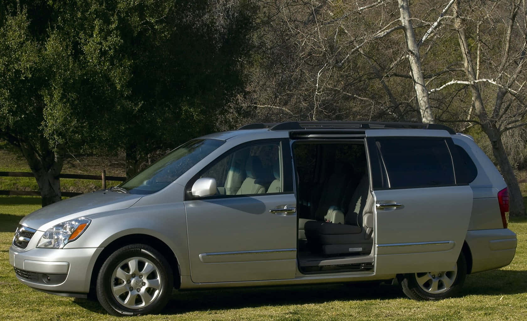 Hyundai Entourage, silver, minivan, HD Desktop Wallpaper