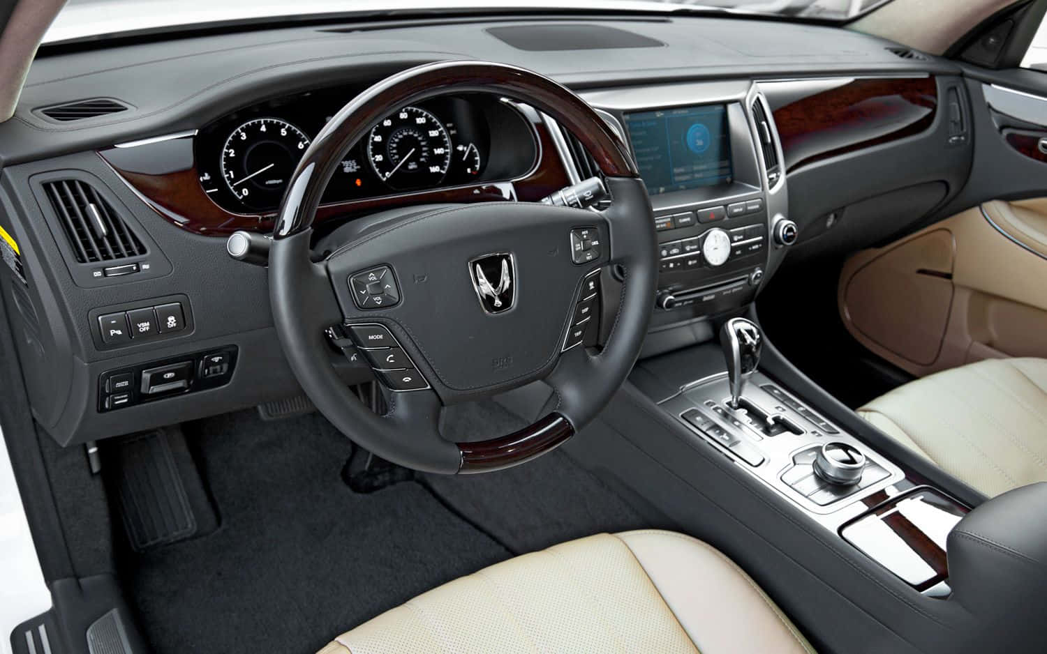 Hyundai Equus, black steering wheel, wood trim, HD Desktop Wallpaper