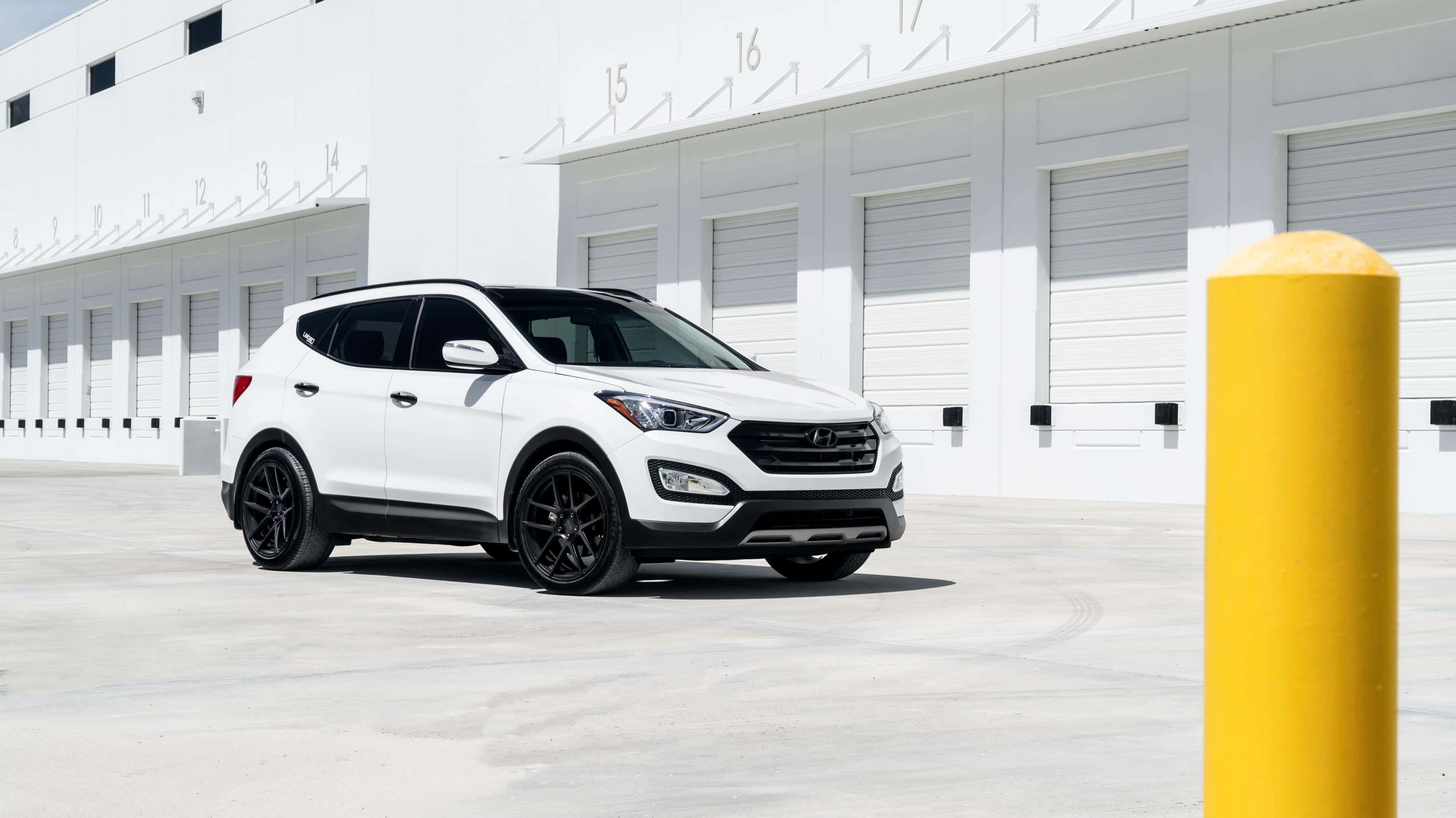 Hyundai Santa Fe, white, black rims, 4K Desktop Wallpaper