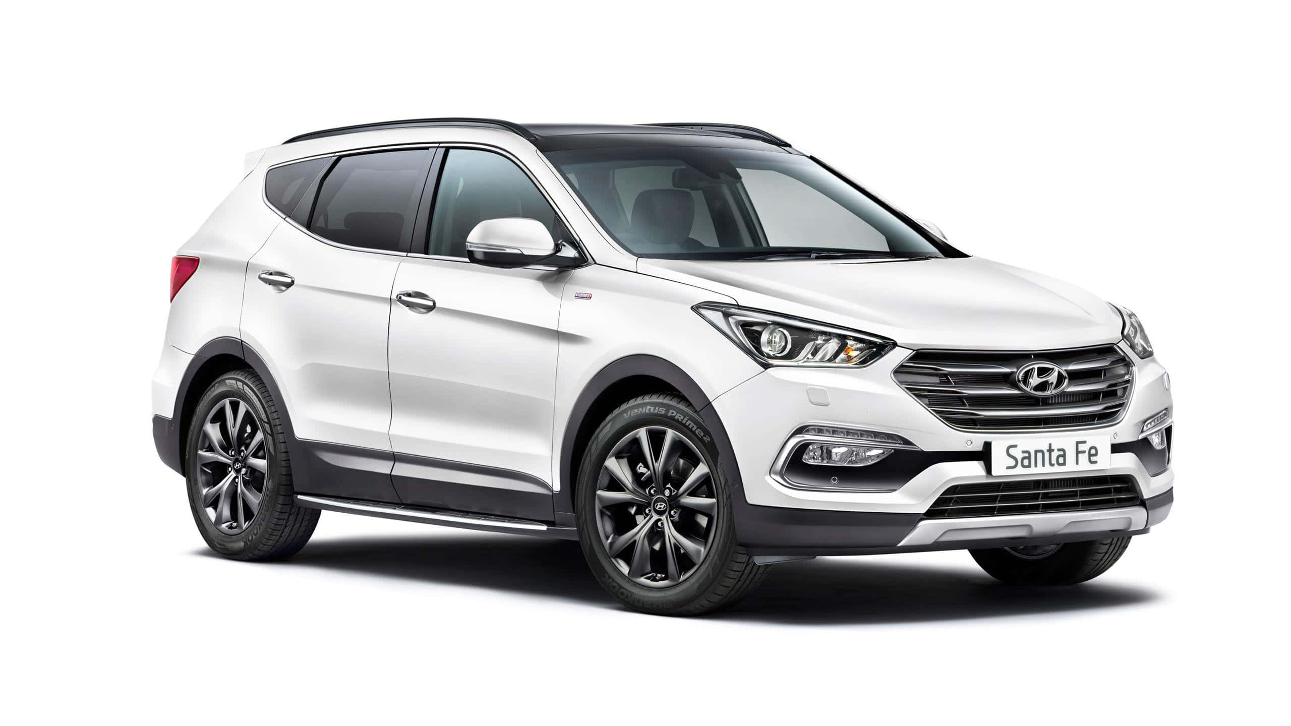 Hyundai Santa Fe, white, studio setting, 2K Desktop Wallpaper