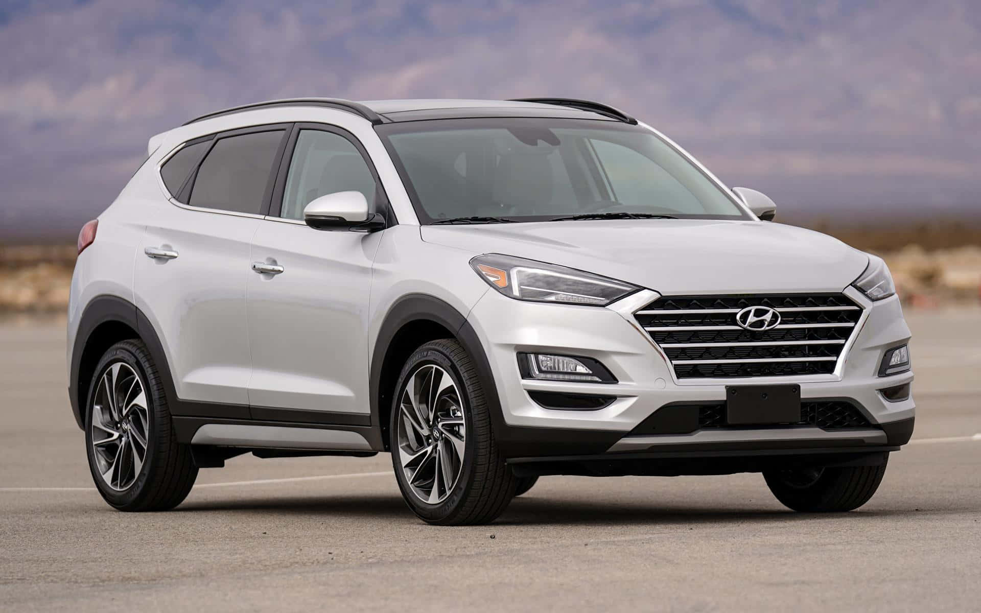Hyundai Tucson, white, paved lot, Full HD Desktop Wallpaper
