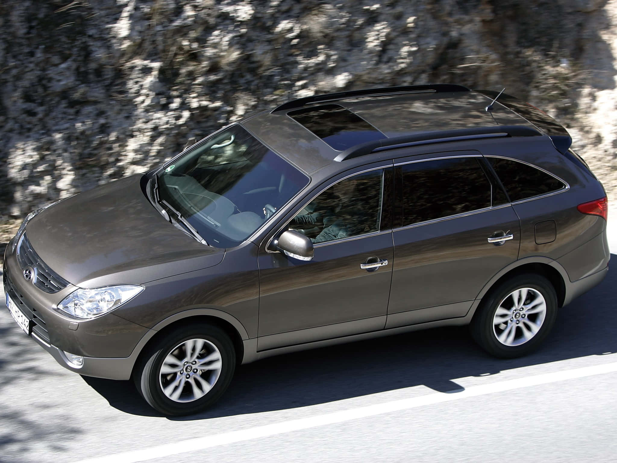 Hyundai Veracruz, sleek gray SUV, sunlit road, Full HD Desktop Wallpaper