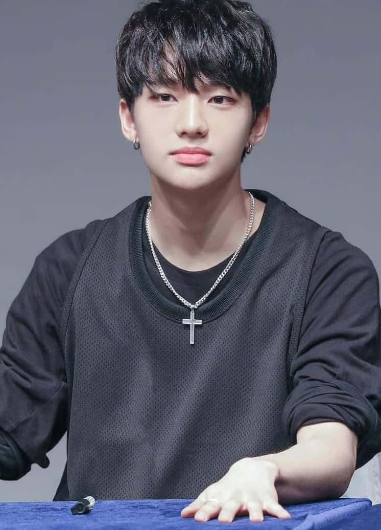Hyunjin, South Korean Rapper, dark hair, SD Phone Wallpaper