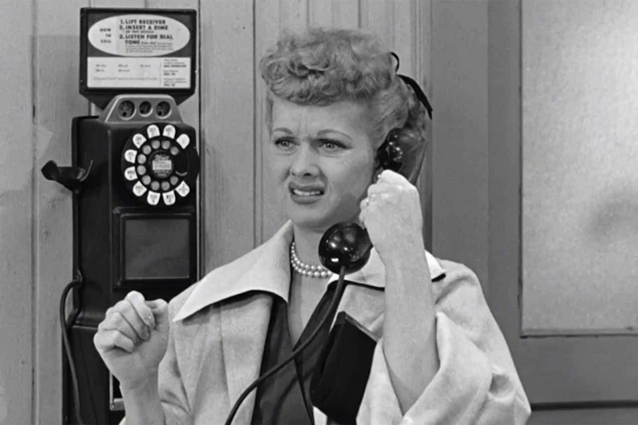 I love lucy, curly hair, pearl necklace, HD Desktop Wallpaper