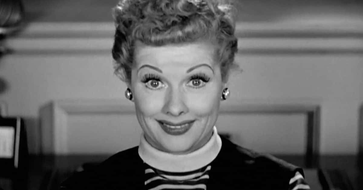 I love lucy, curly hair, smiling, SD Desktop Wallpaper