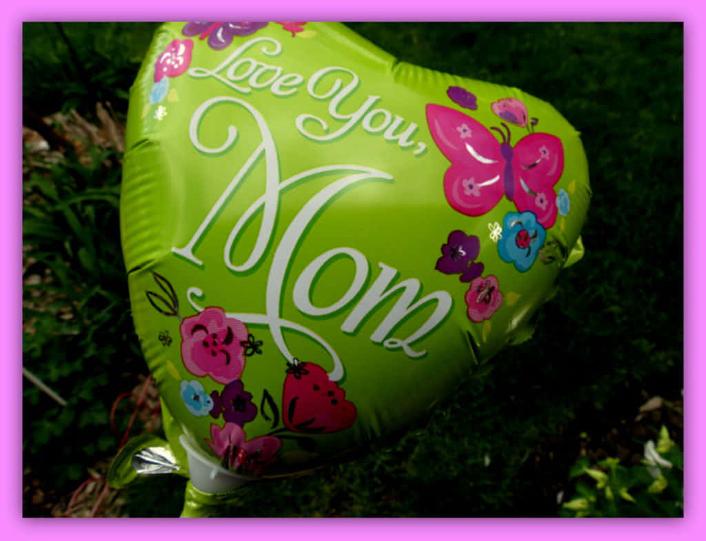 Love You Mom, heart-shaped balloon, bright green, SD Desktop Wallpaper