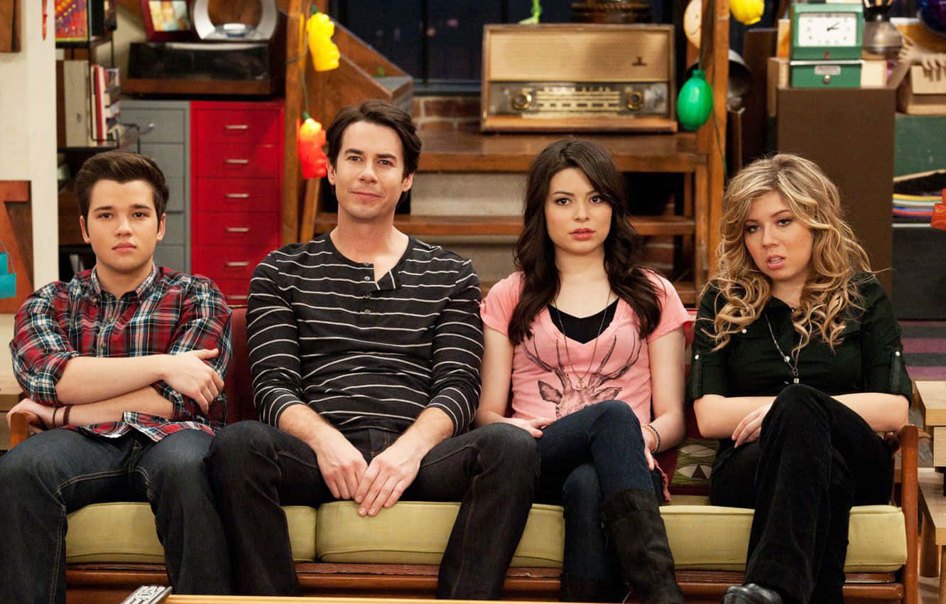 i Carly, cast, beige couch, HD Desktop Wallpaper