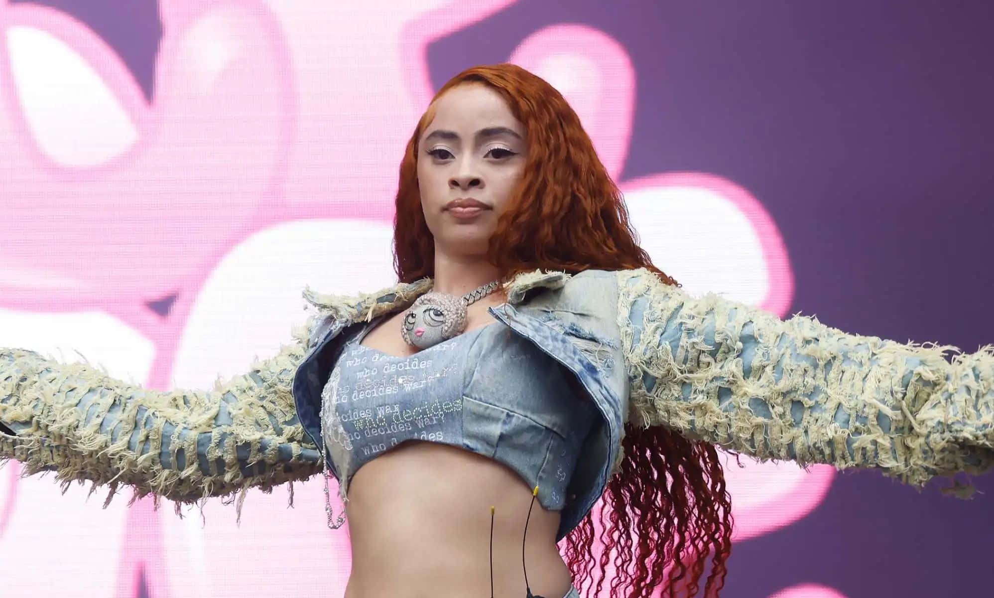 Ice Spice, red curly hair, distressed denim outfit, Full HD Desktop Wallpaper