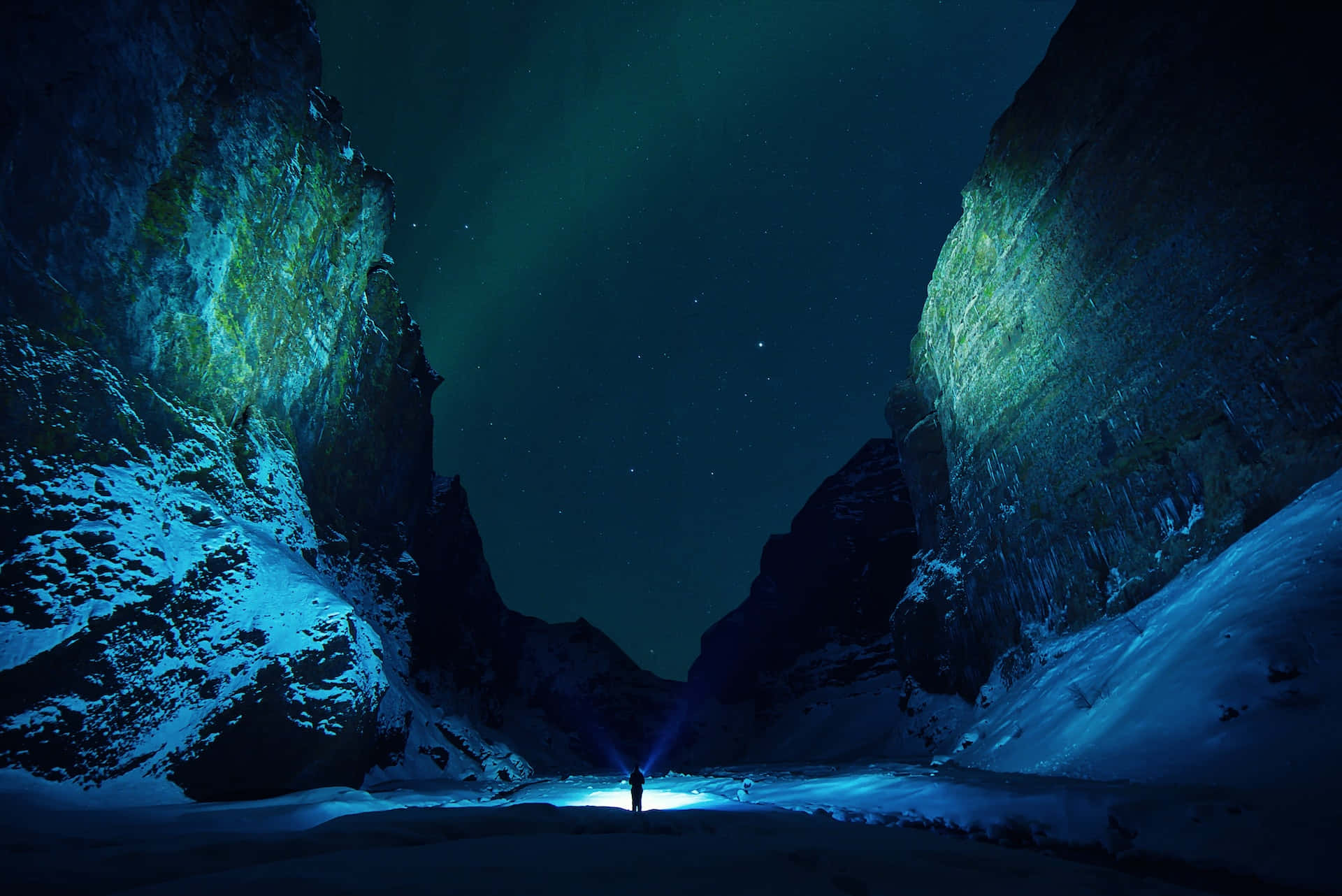Iceland Desktop, snowy mountain canyon, starry night sky, Full HD Desktop Wallpaper