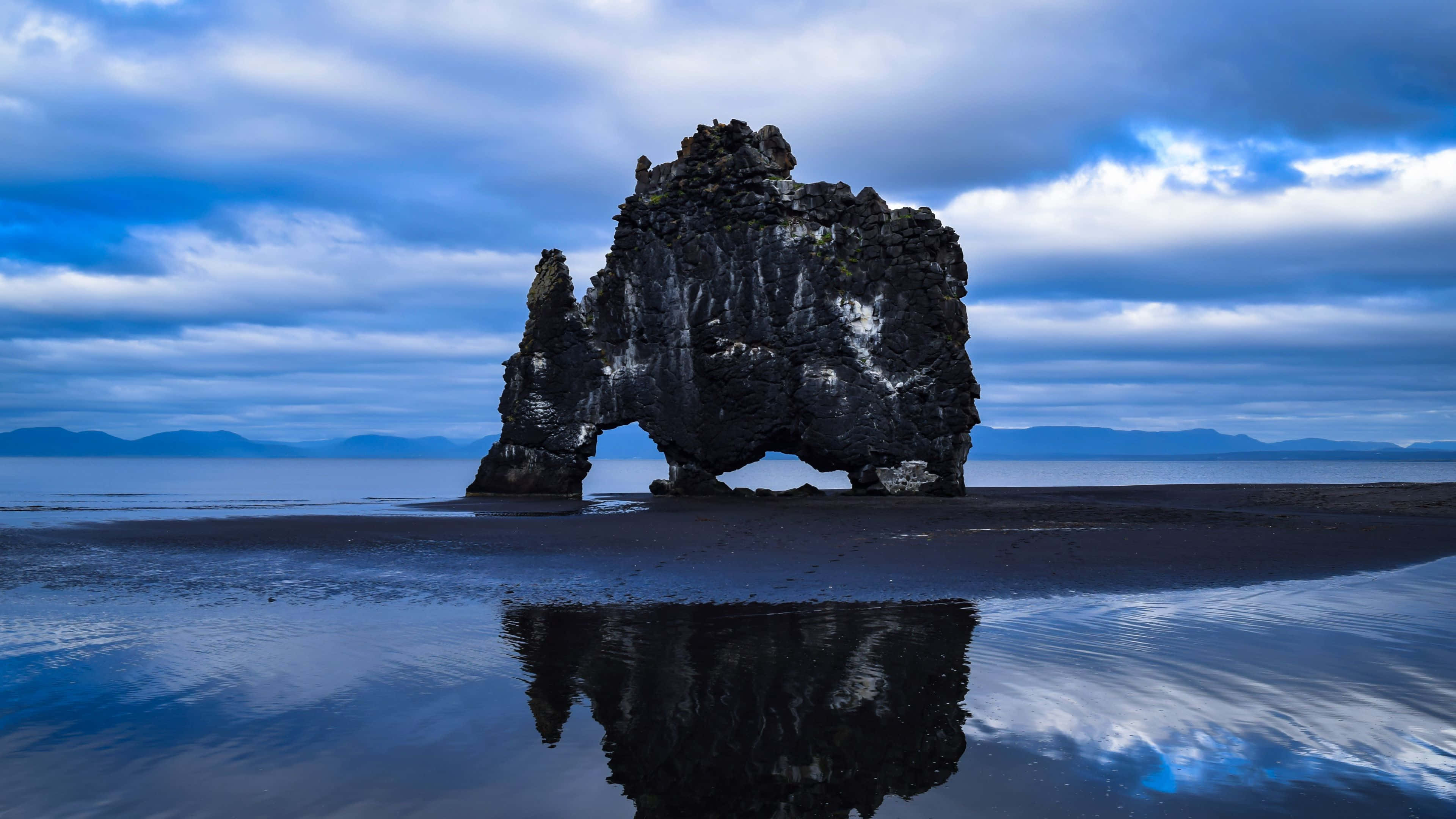 Iceland, black volcanic rock formation, natural arch, 4K Desktop Wallpaper
