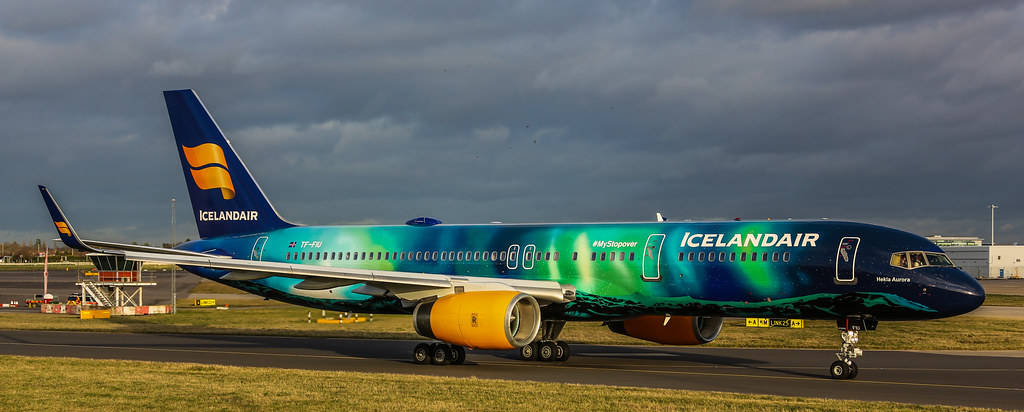 Icelandair, aurora borealis livery, runway, SD Desktop Wallpaper