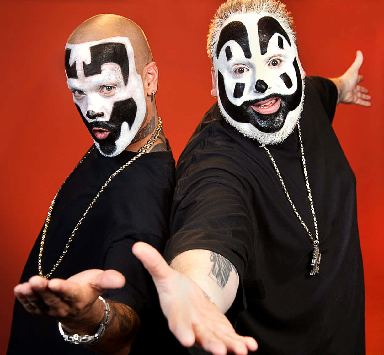 hip hop duo, clown paint, bold black and white face paint, SD Desktop Wallpaper