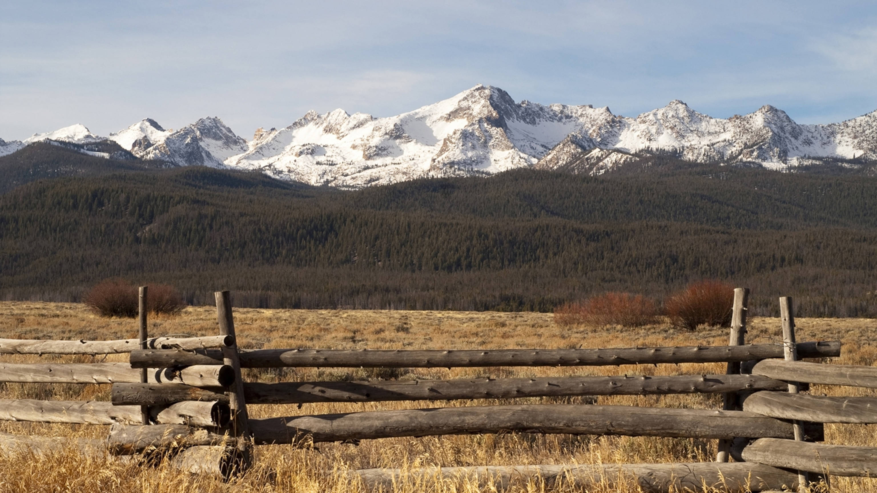 Idaho, rustic wooden fence, vast field, 2K Desktop Wallpaper