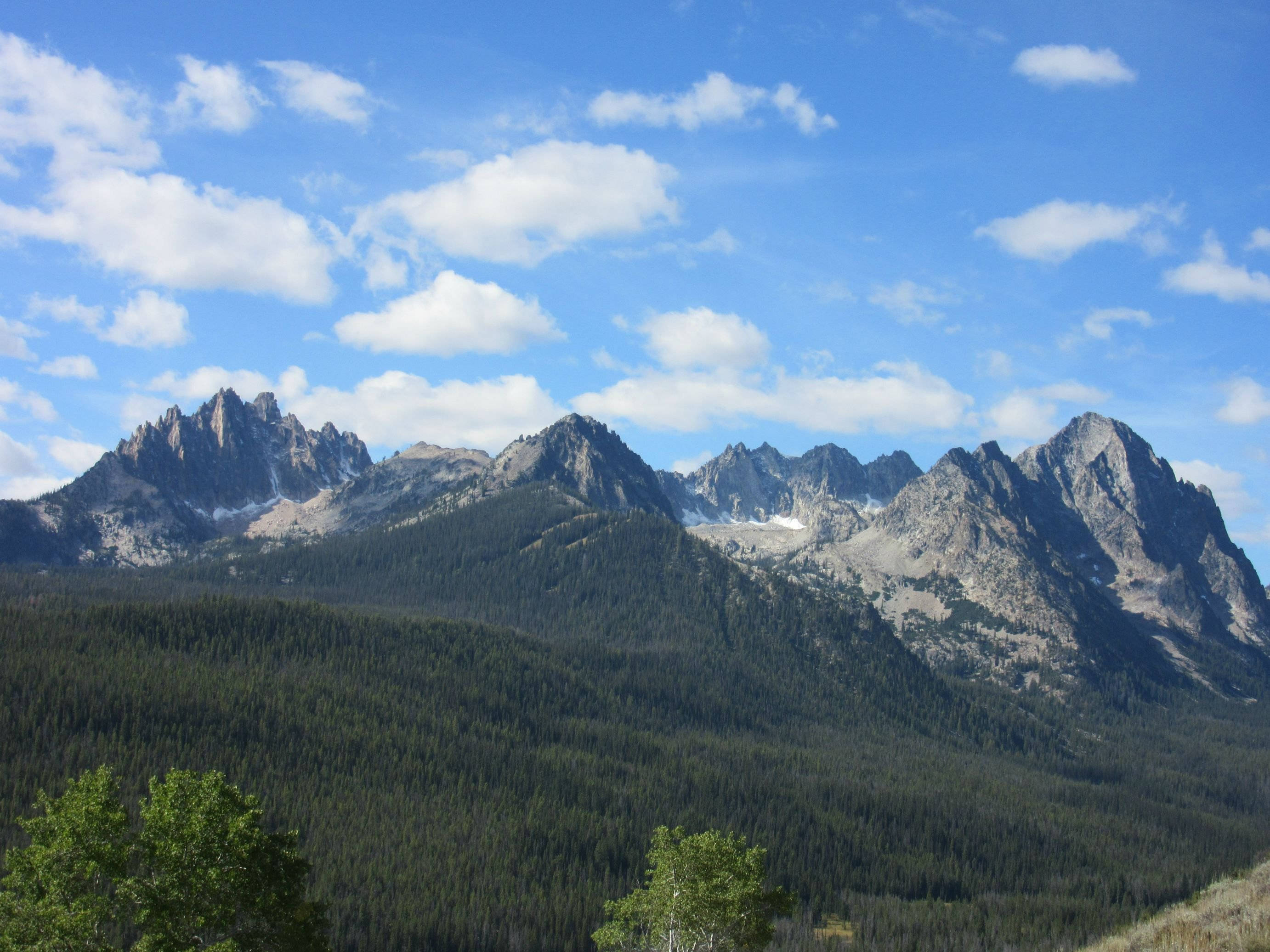 Idaho, mountain range, bright blue sky, 2K Desktop Wallpaper