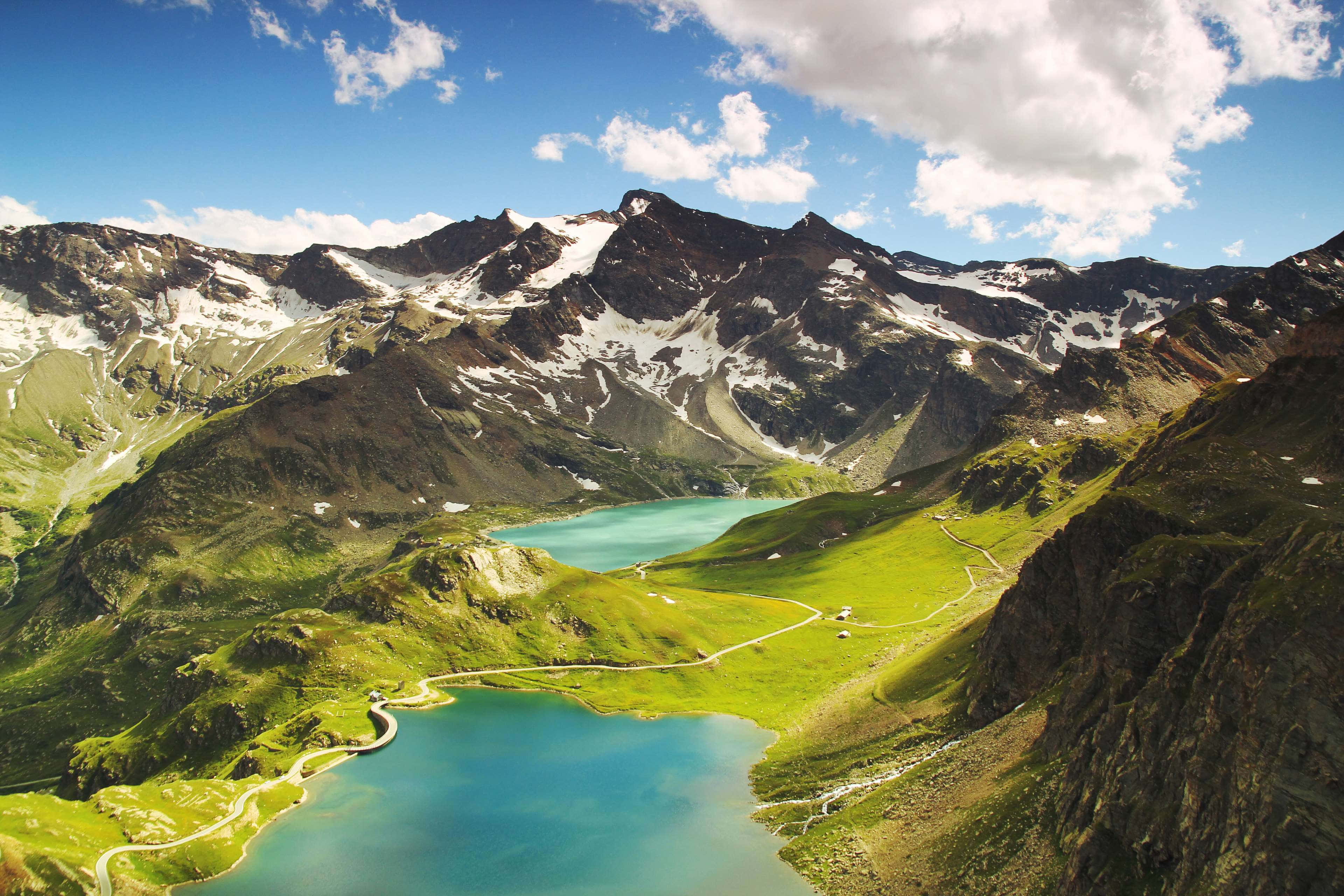 Idyllic Mountains, turquoise lakes, snow-capped peaks, 4K Desktop Wallpaper