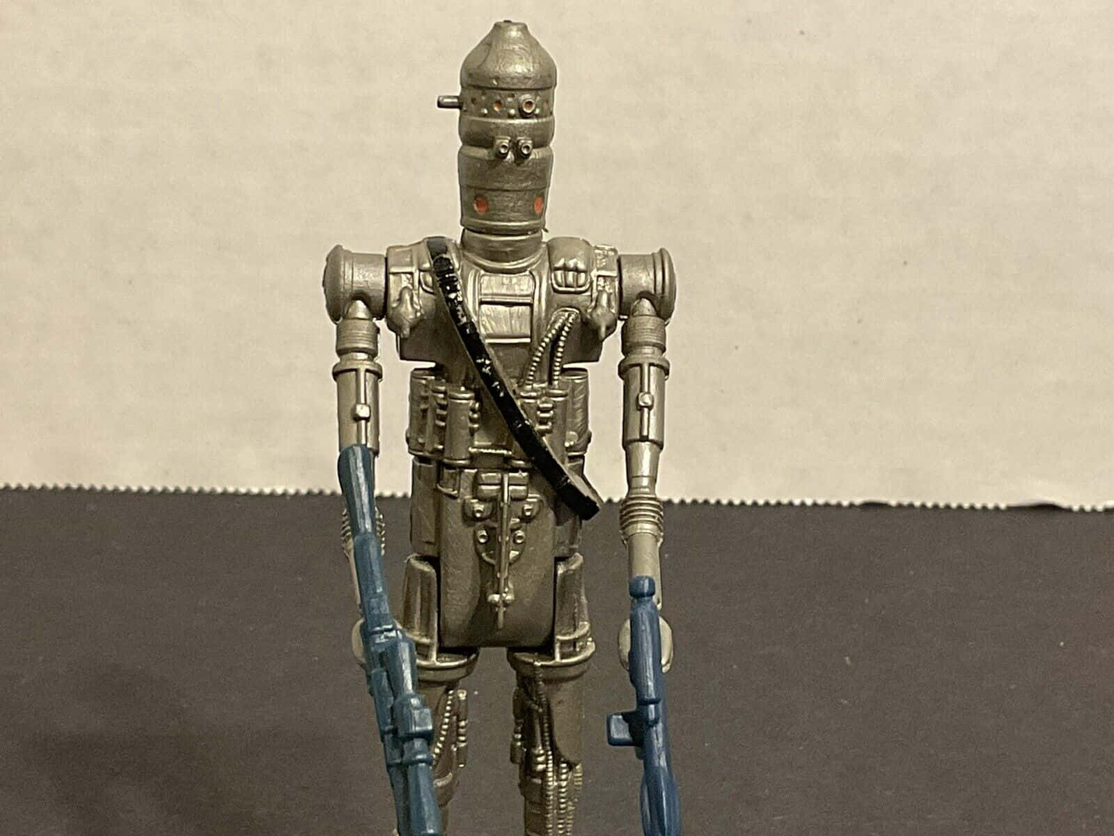 IG-88, silver droid, blue blasters, HD Desktop Wallpaper