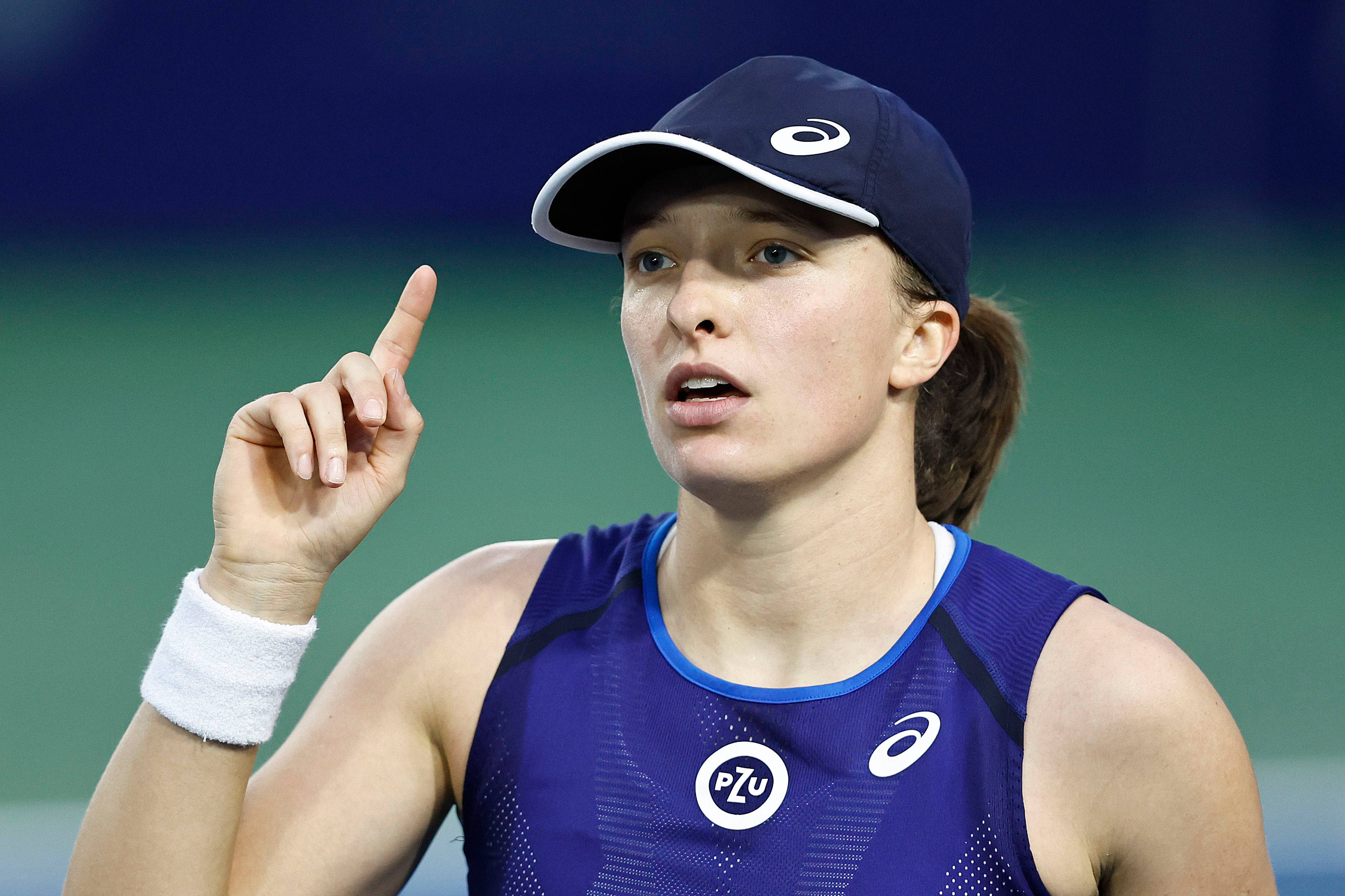 Iga Swiatek, blue outfit, tennis player, 2K Desktop Wallpaper