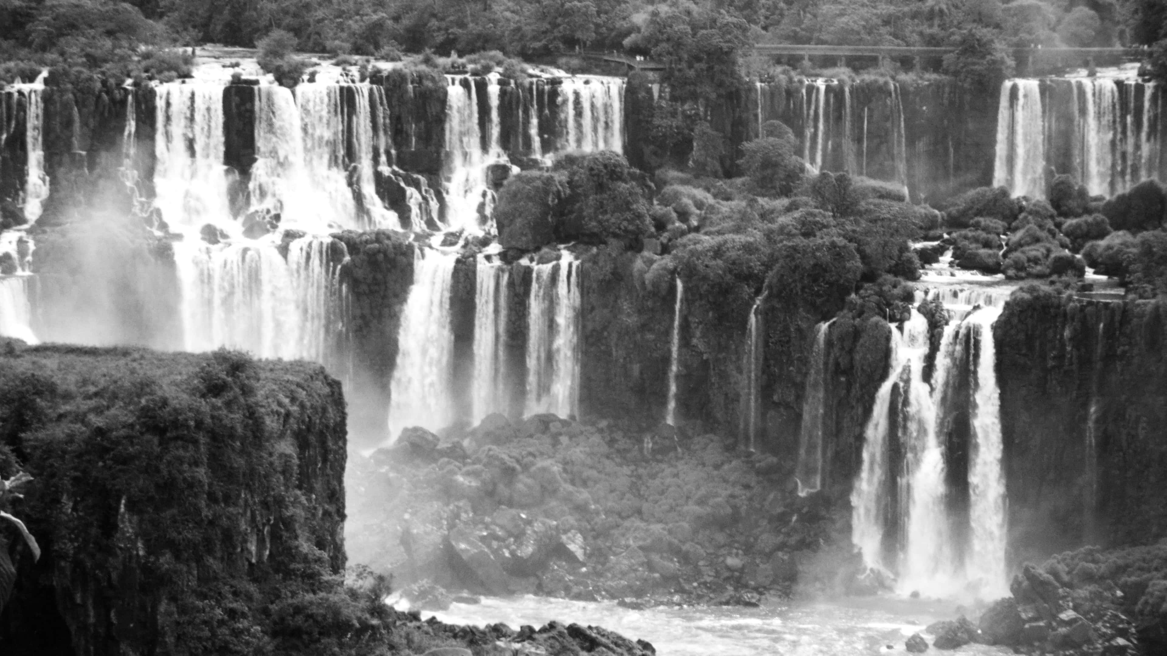 Iguazu Falls, black and white, cascading waterfalls, 4K Desktop Wallpaper