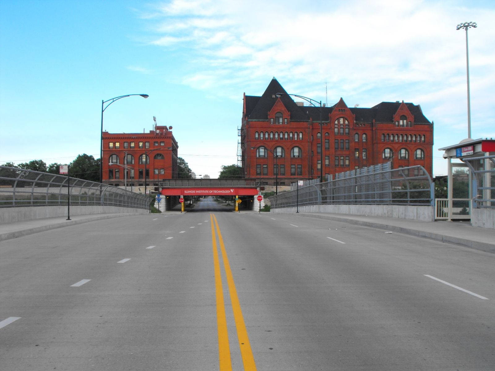 Illinois Institute Of Technology, bridge, red brick building, HD Desktop Wallpaper
