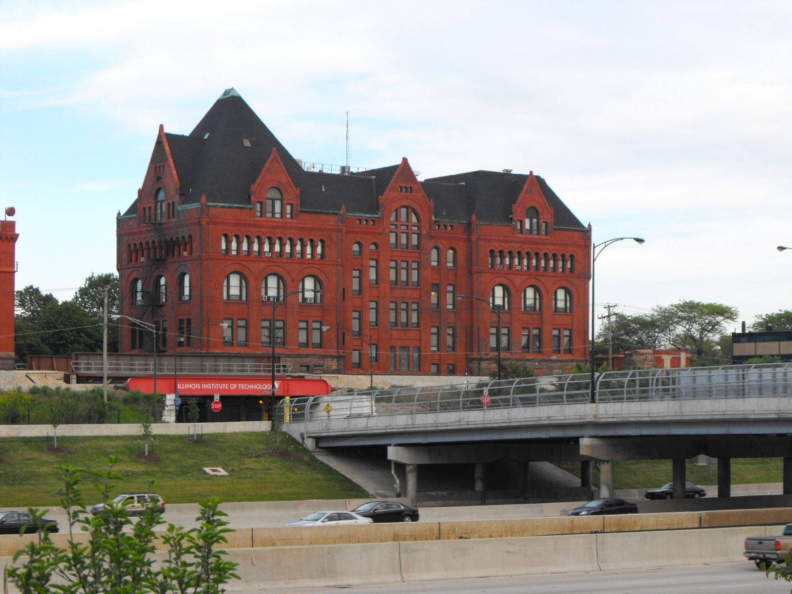 Illinois Institute Of Technology, red building, red brick historic building, HD Desktop Wallpaper