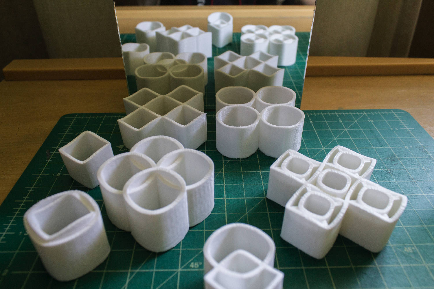 ambiguous cylinder illusions, mirror, white 3d-printed geometric shapes, HD Desktop Wallpaper