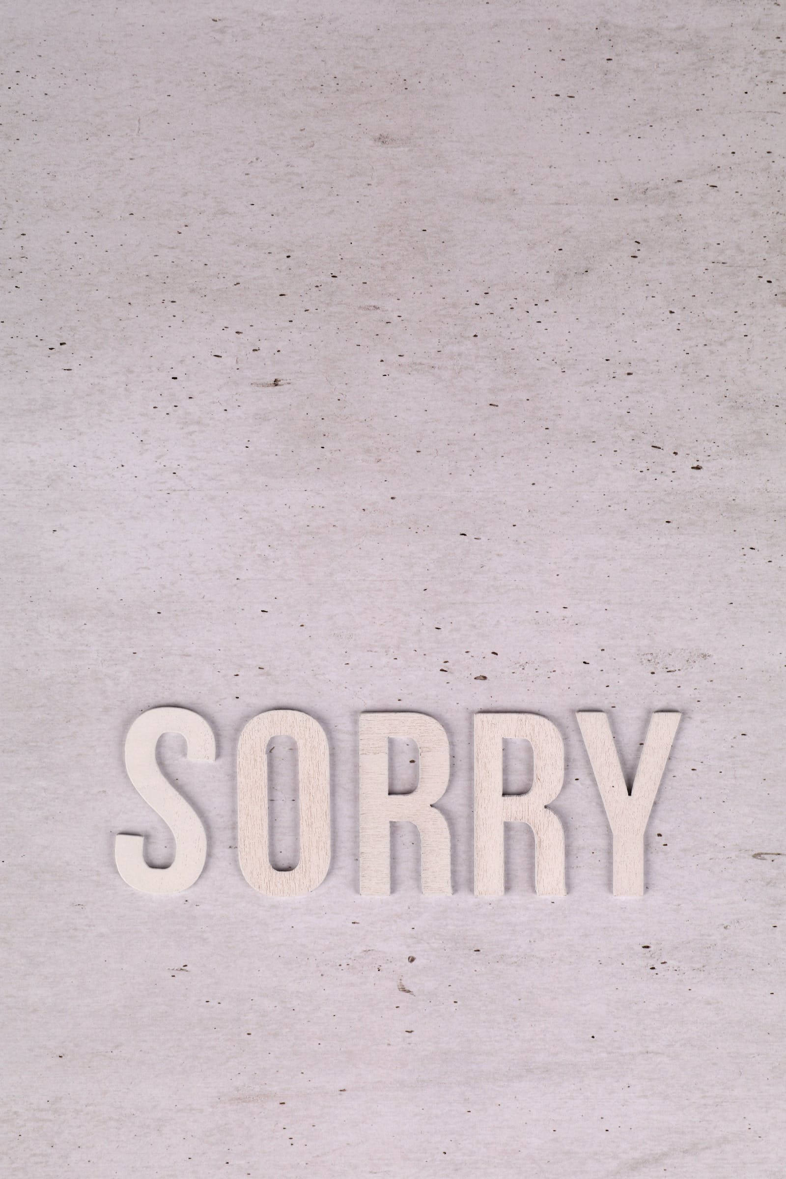 Im Sorry, cream wall, white wooden letters, Full HD Phone Wallpaper
