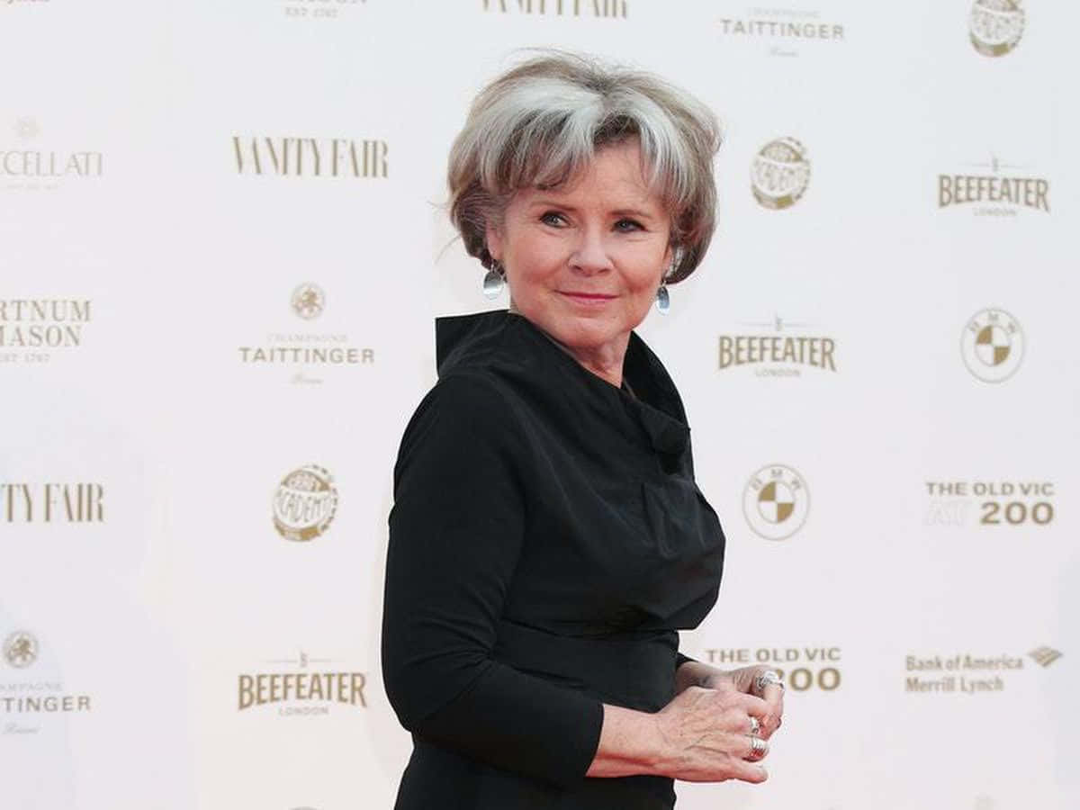 Imelda Staunton, red carpet, black dress, SD Desktop Wallpaper