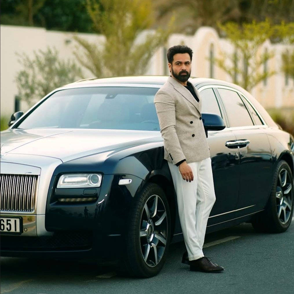 Imran Hashmi, beige blazer, sleek black Rolls Royce, SD Desktop Wallpaper