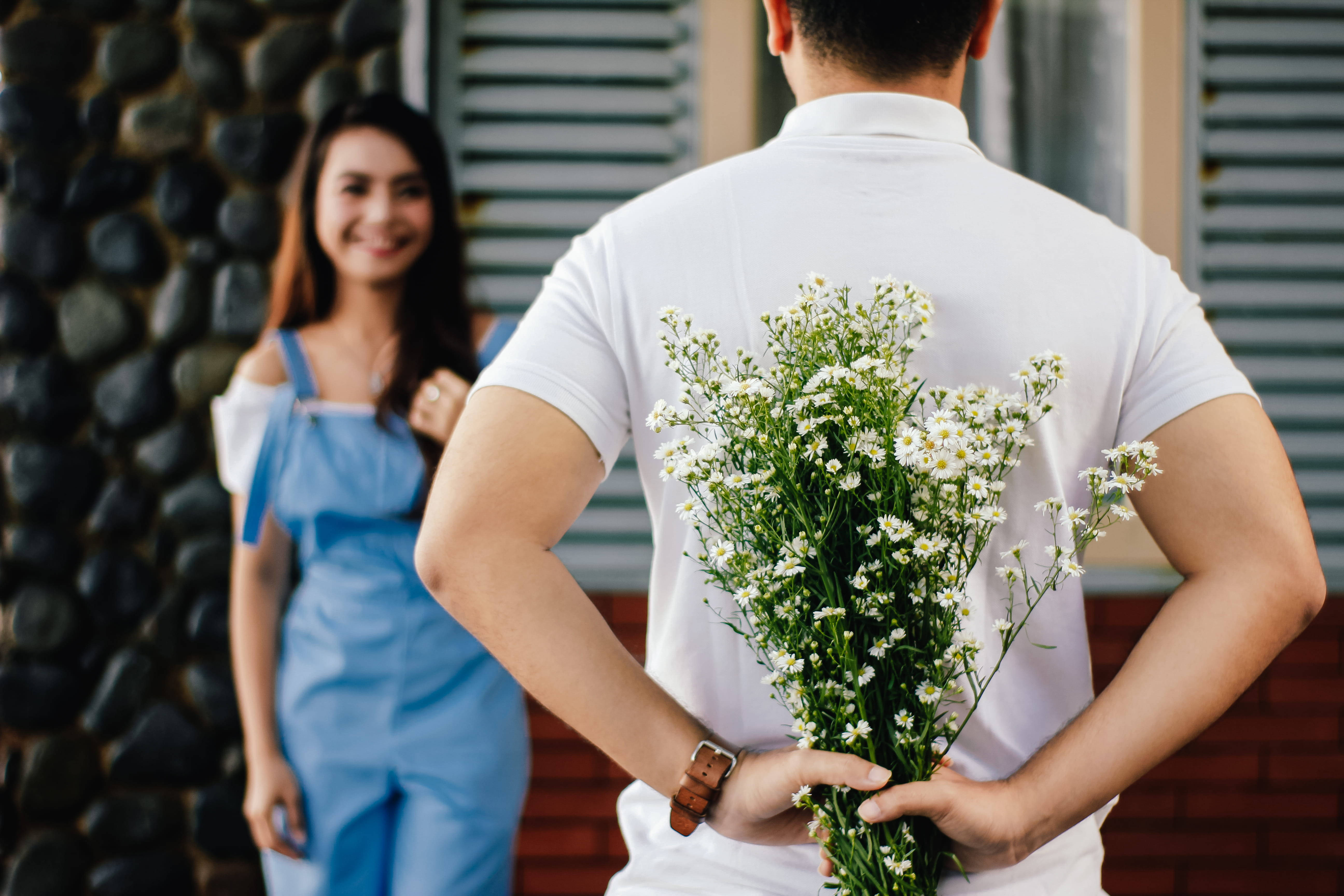 white daisies, blue overalls, man, 5K Desktop Wallpaper