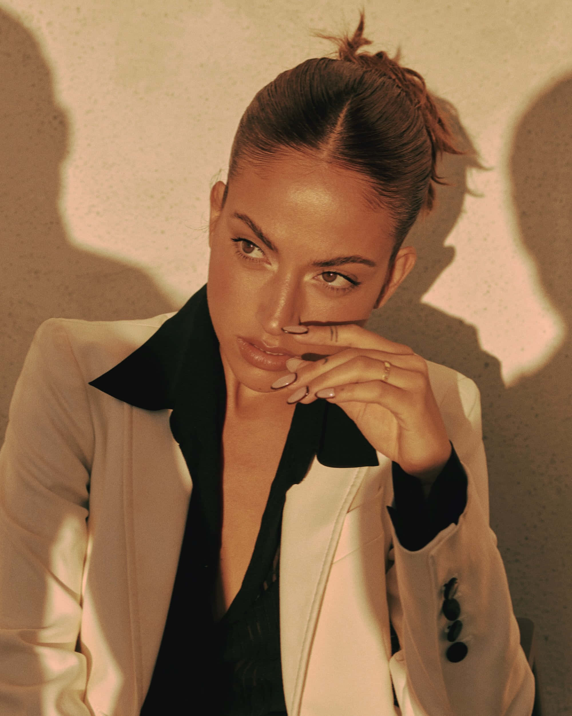 Inanna Sarkis, white blazer, black shirt, Full HD Phone Wallpaper
