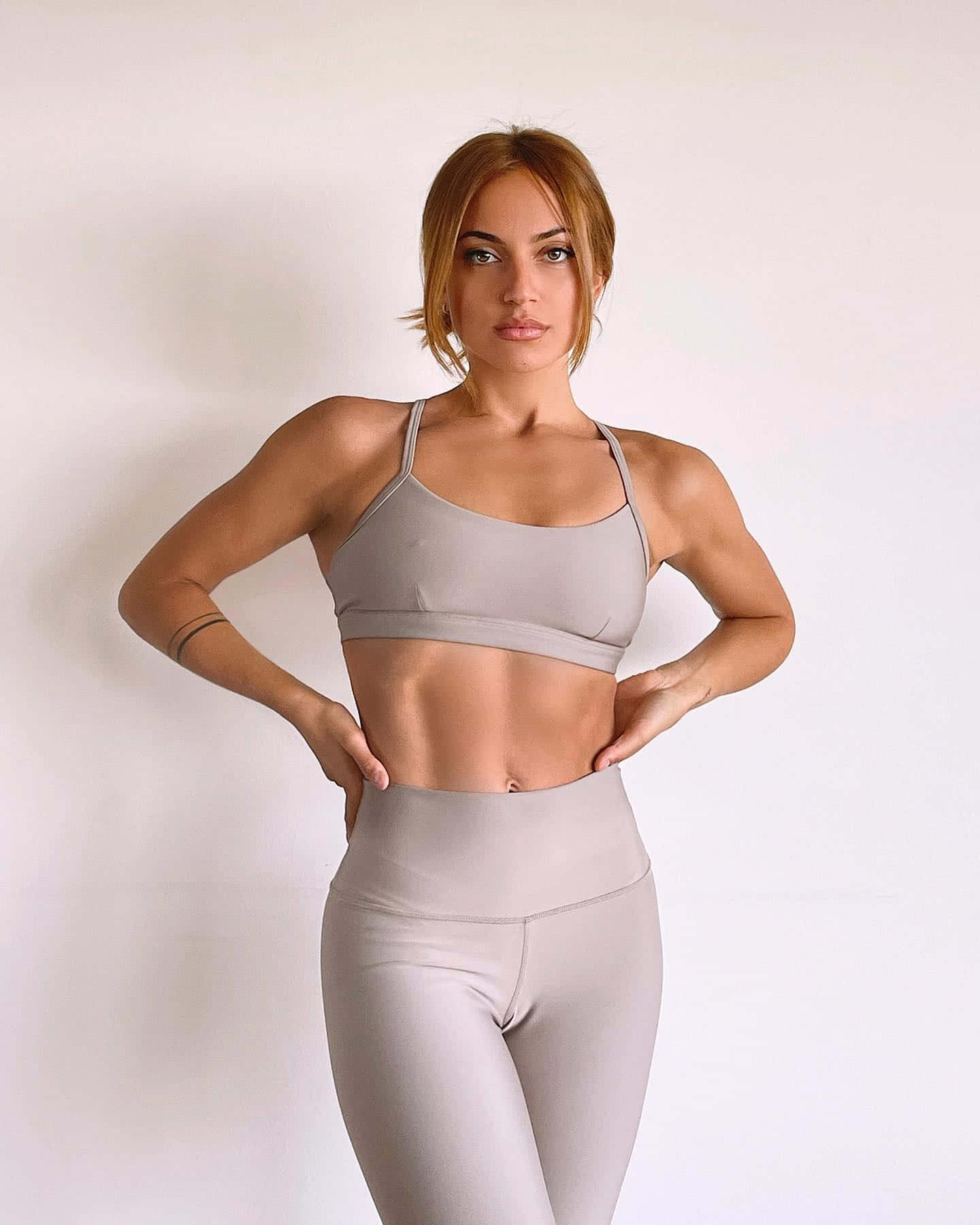 Inanna Sarkis, light gray athletic wear, plain white background, HD Phone Wallpaper