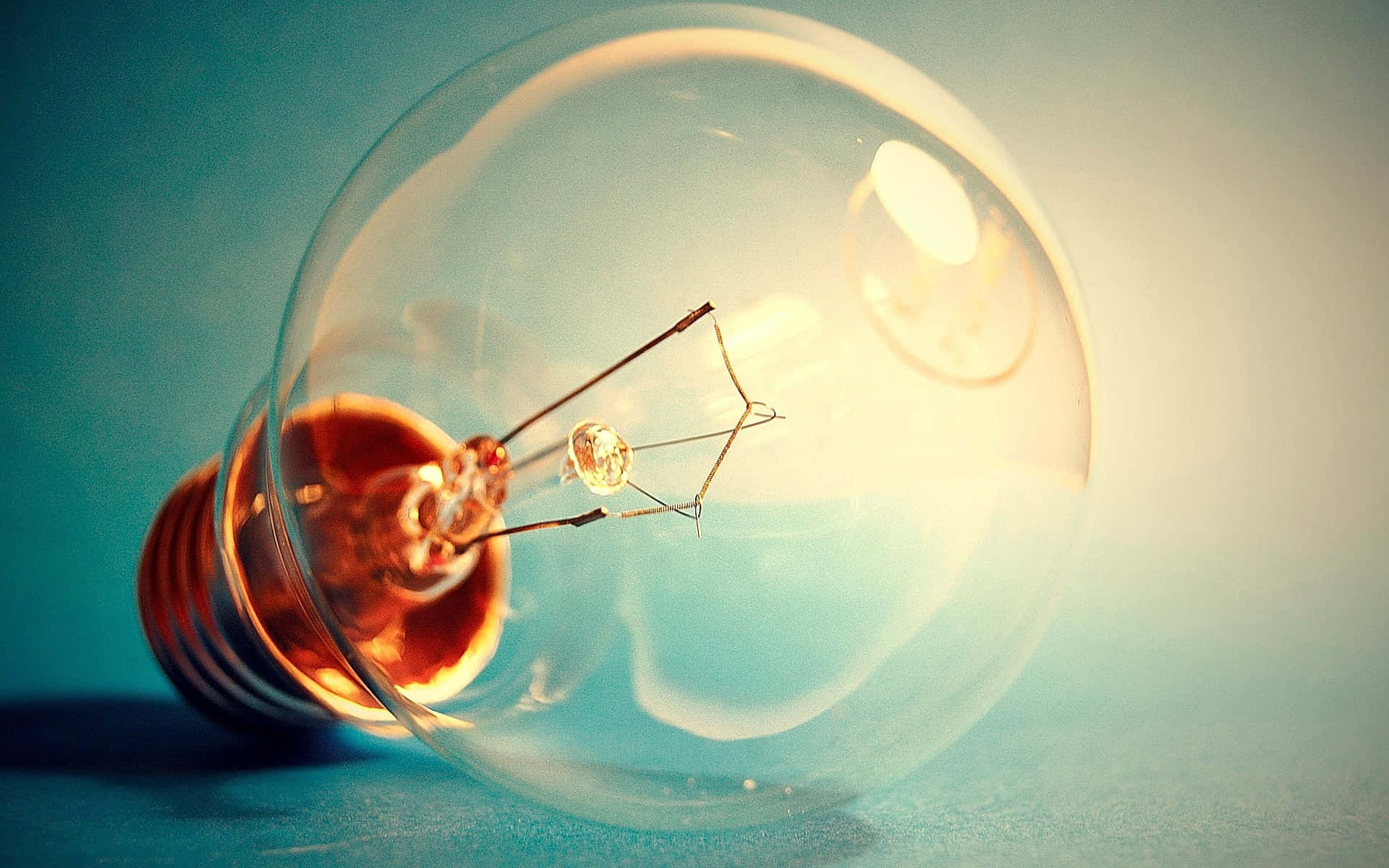 incandescent bulb, vintage incandescent light bulb, warm glow, Full HD Desktop Wallpaper