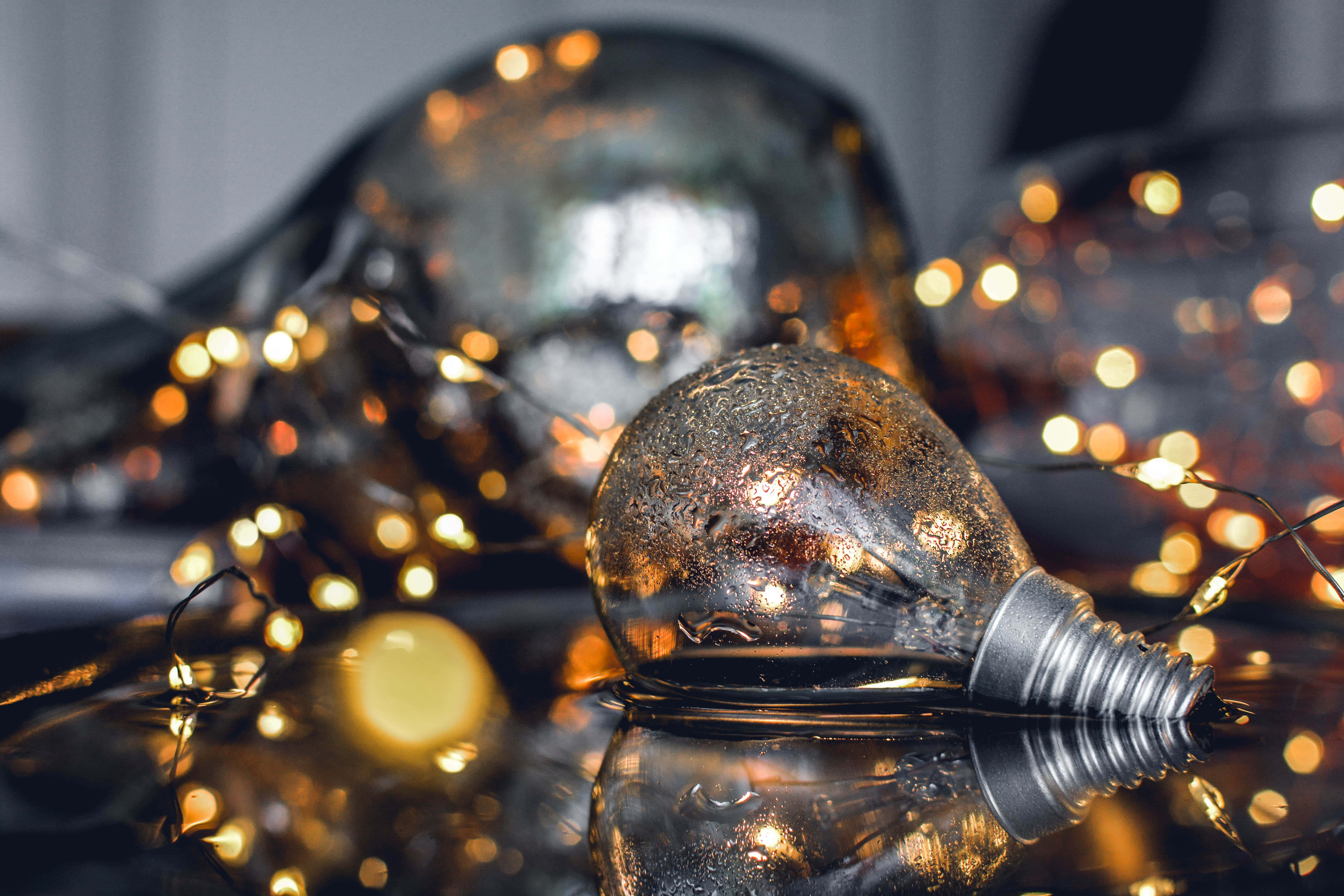 incandescent bulb, reflective surface, glowing fairy lights, 5K Desktop Wallpaper