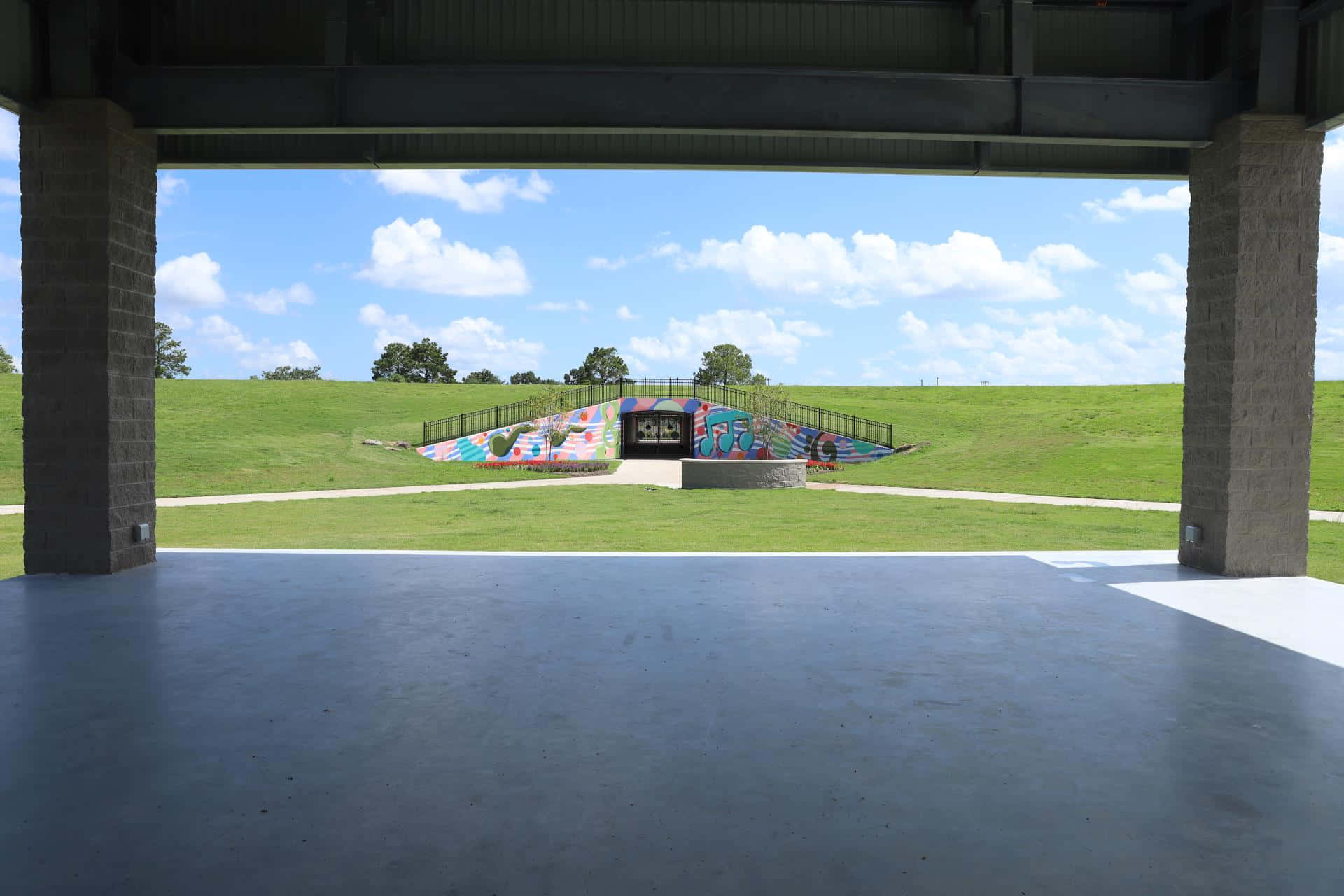 park pavilion viewpoint, graffiti-covered skate ramp, covered pavilion, Full HD Desktop Wallpaper