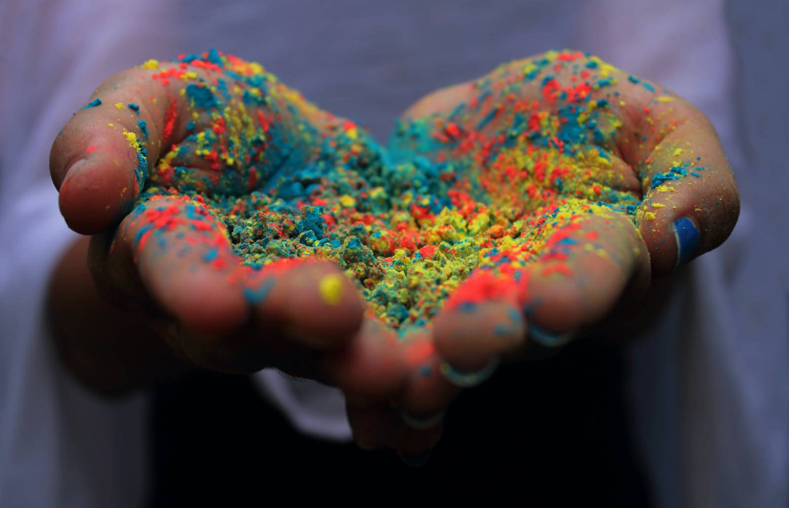 India Holi, gulal dyes, vibrant rainbow, HD Desktop Wallpaper