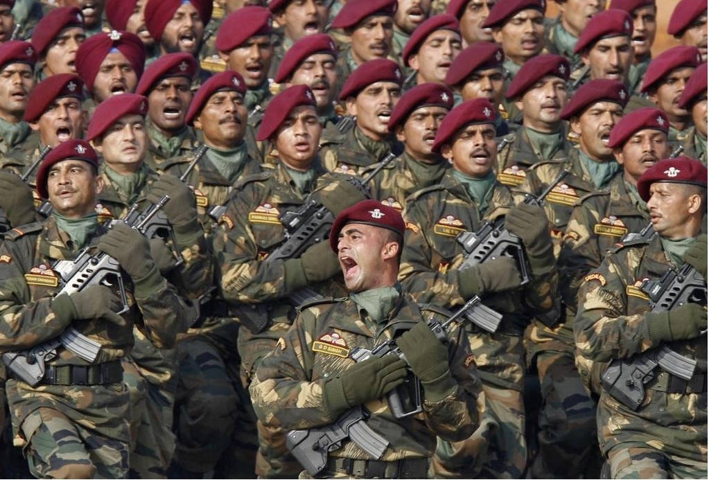 Indian Army, red berets, camouflage uniforms, SD Desktop Wallpaper