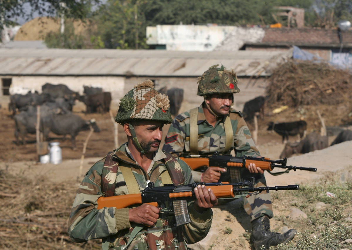 Indian Army, camouflage gear, rural village, SD Desktop Wallpaper
