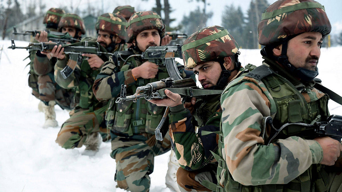 Indian Army, camouflage gear, deep snow, SD Desktop Wallpaper