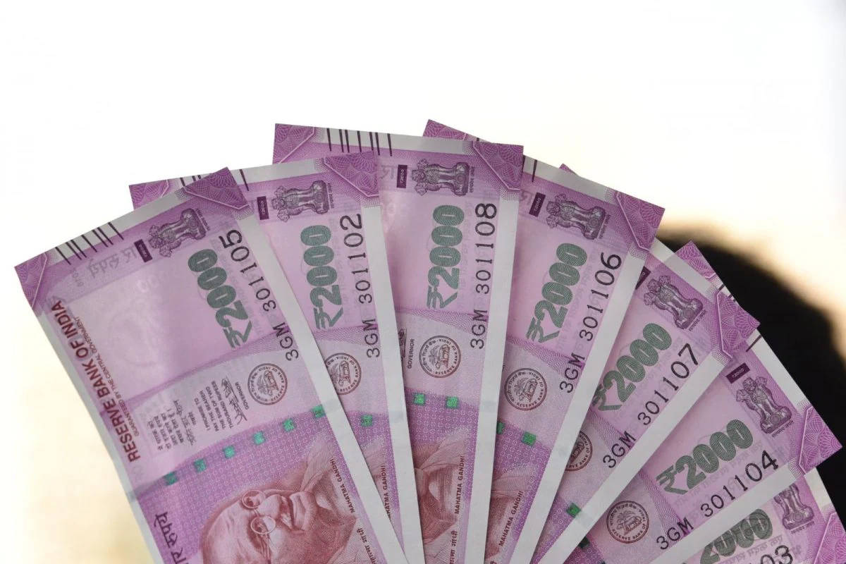 Indian Currency, 14000 rupees, 2000 rupee notes, SD Desktop Wallpaper