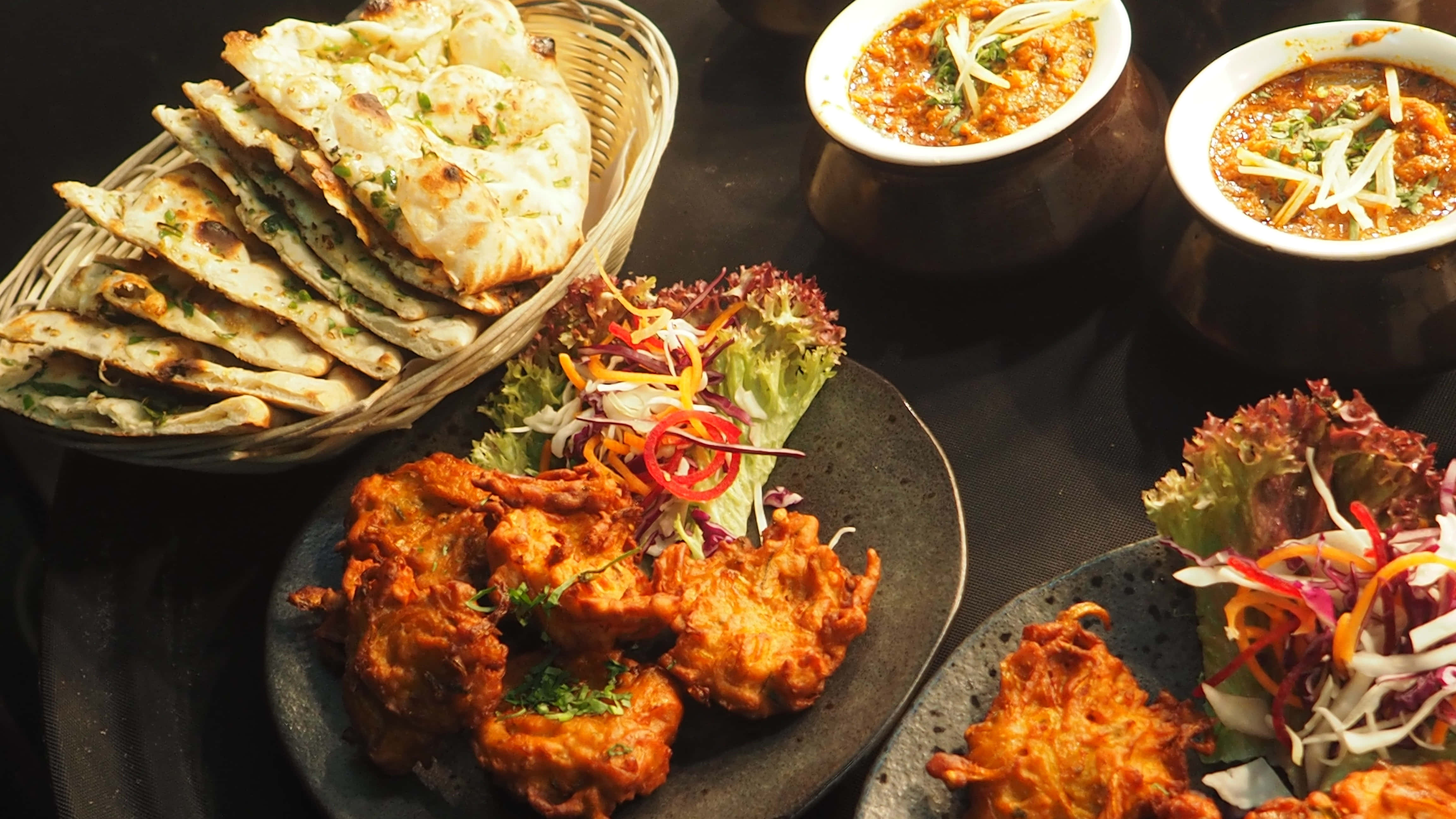 crispy pakora, flatbread, naan bread, 4K Desktop Wallpaper