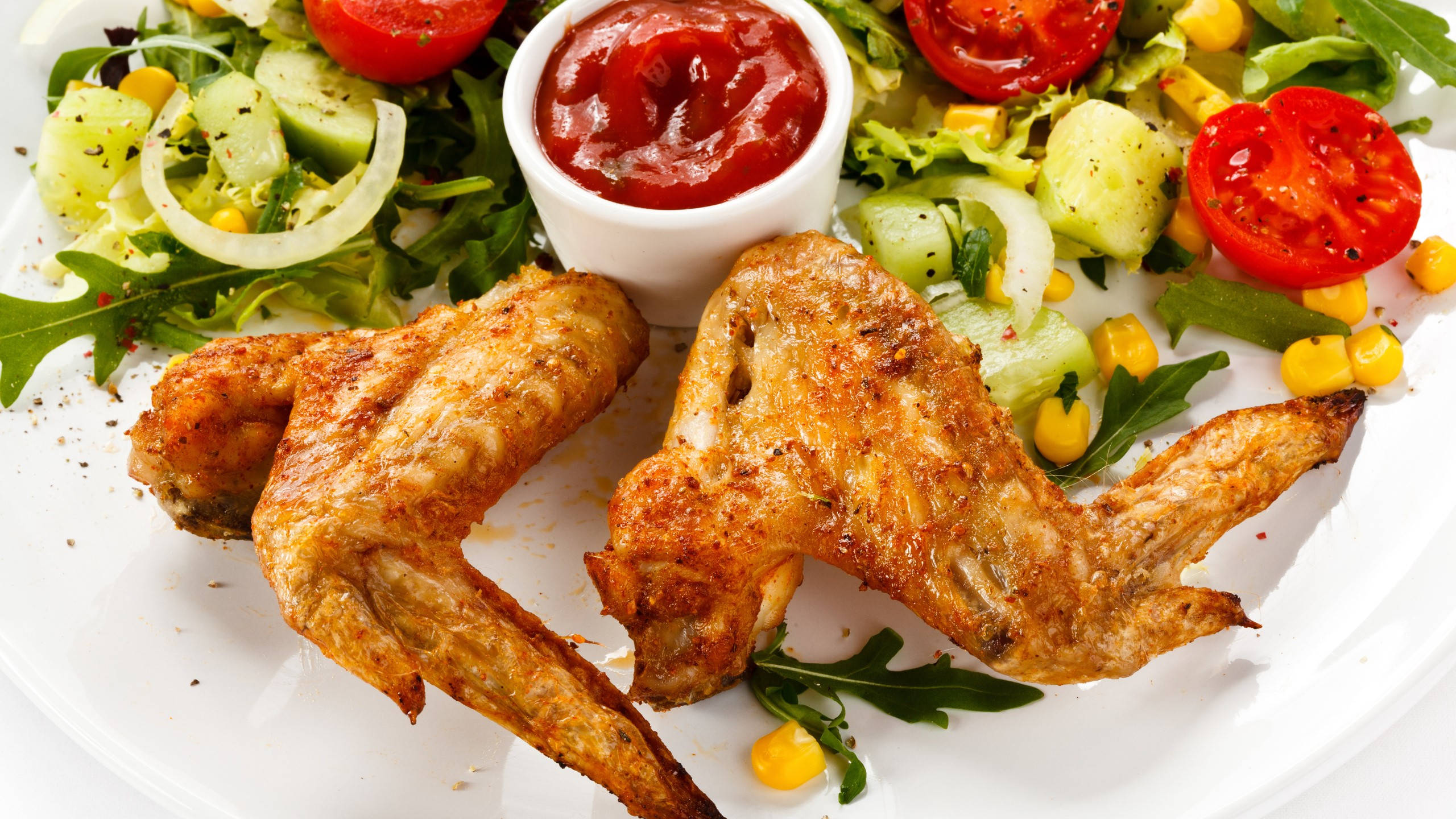 Roast Tandoori Chicken Wings, crispy fried chicken wings, fresh salad, 2K Desktop Wallpaper
