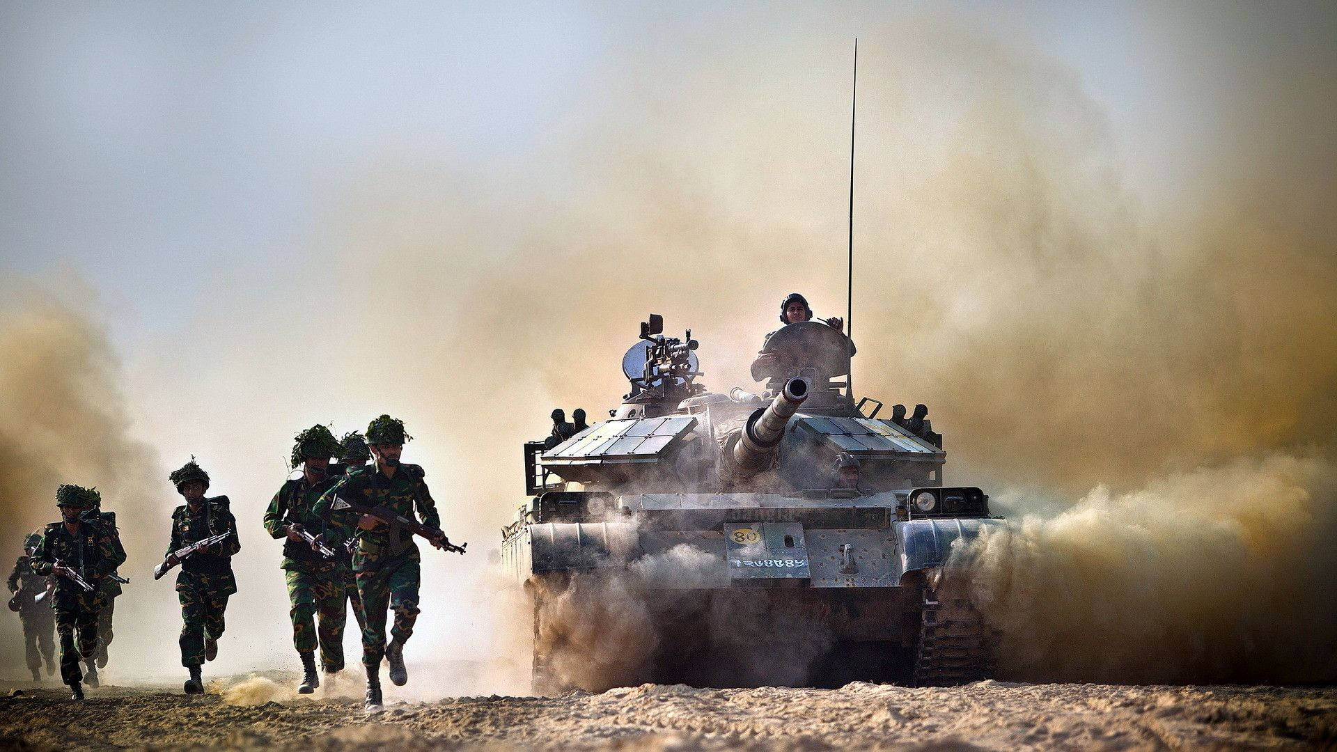 Indian Soldiers, T-72, desert battlefield, Full HD Desktop Wallpaper