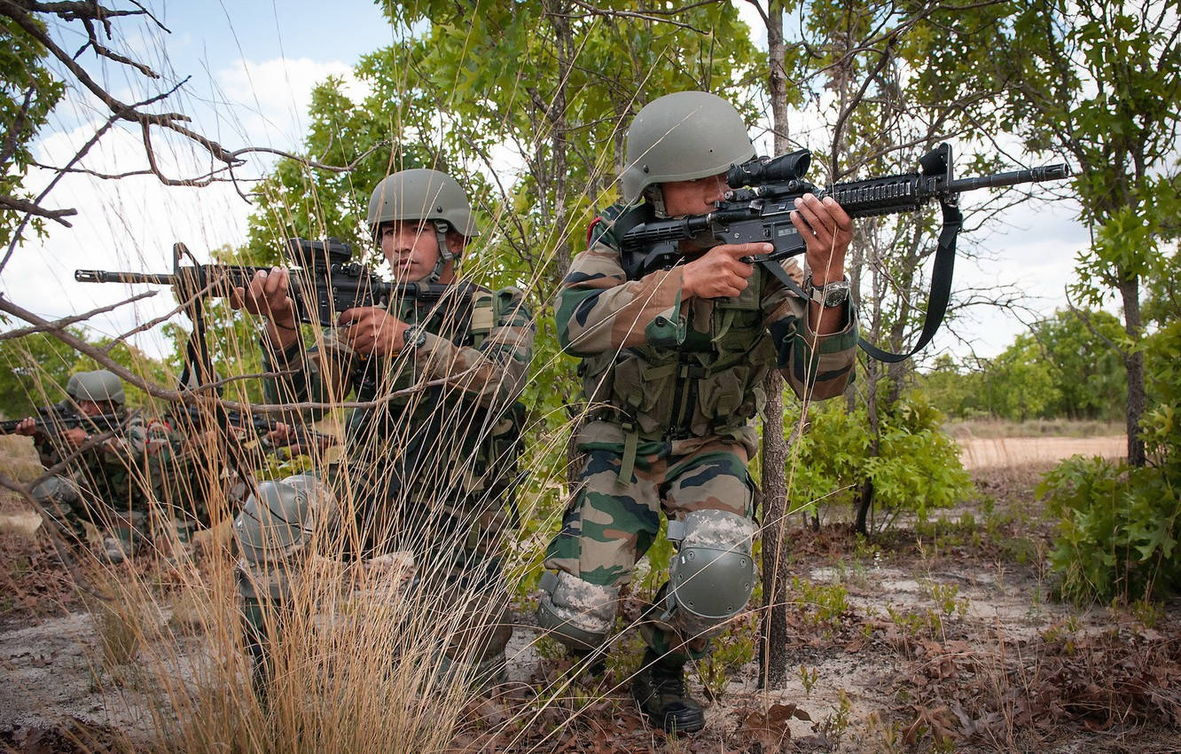 Indian Soldiers, camouflage gear, tall grass, HD Desktop Wallpaper