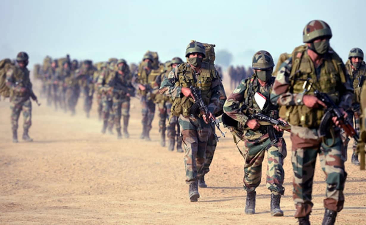 Indian Soldiers, desert march, camouflage gear, SD Desktop Wallpaper