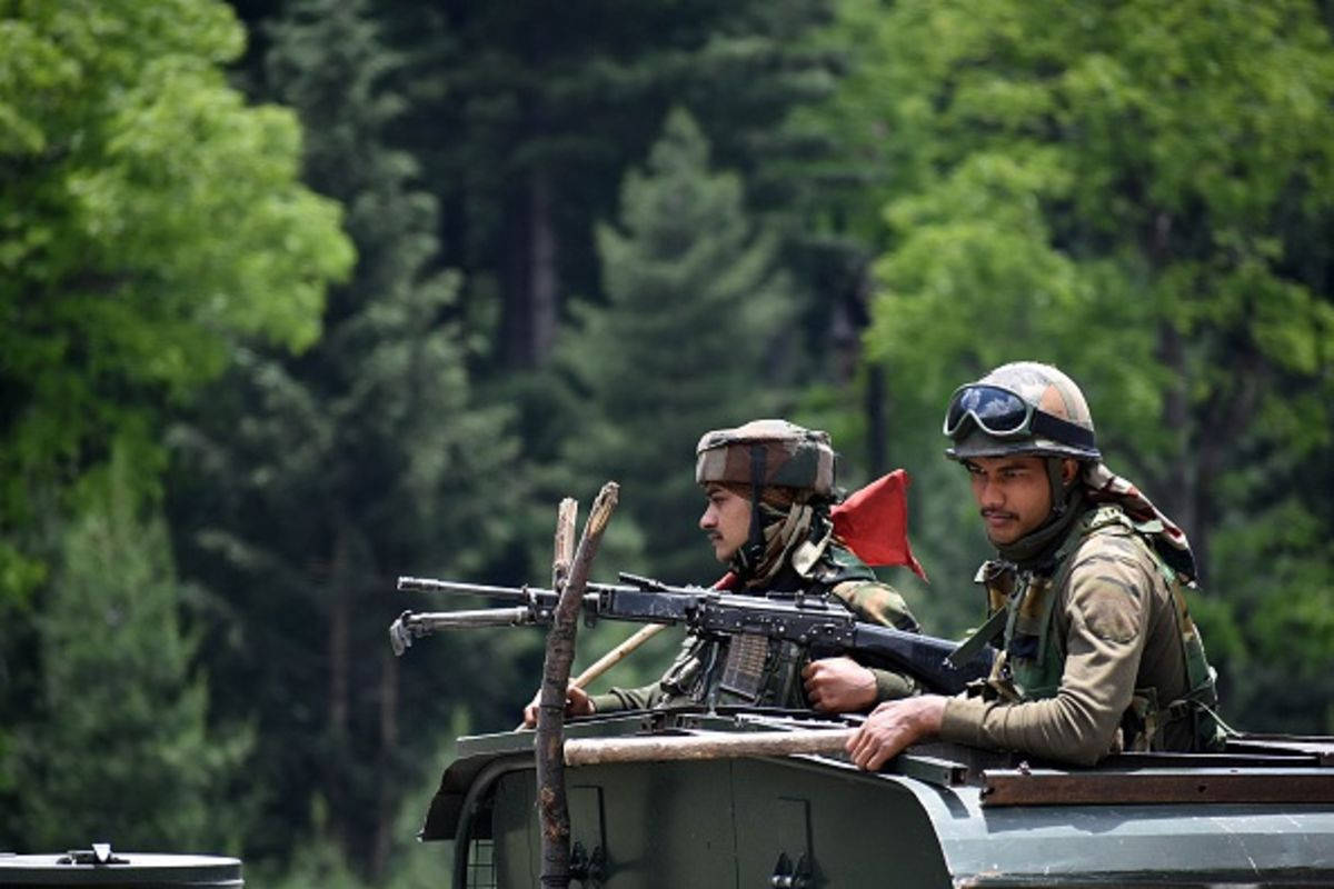 Indian Soldiers, camouflage gear, military vehicle, SD Desktop Wallpaper