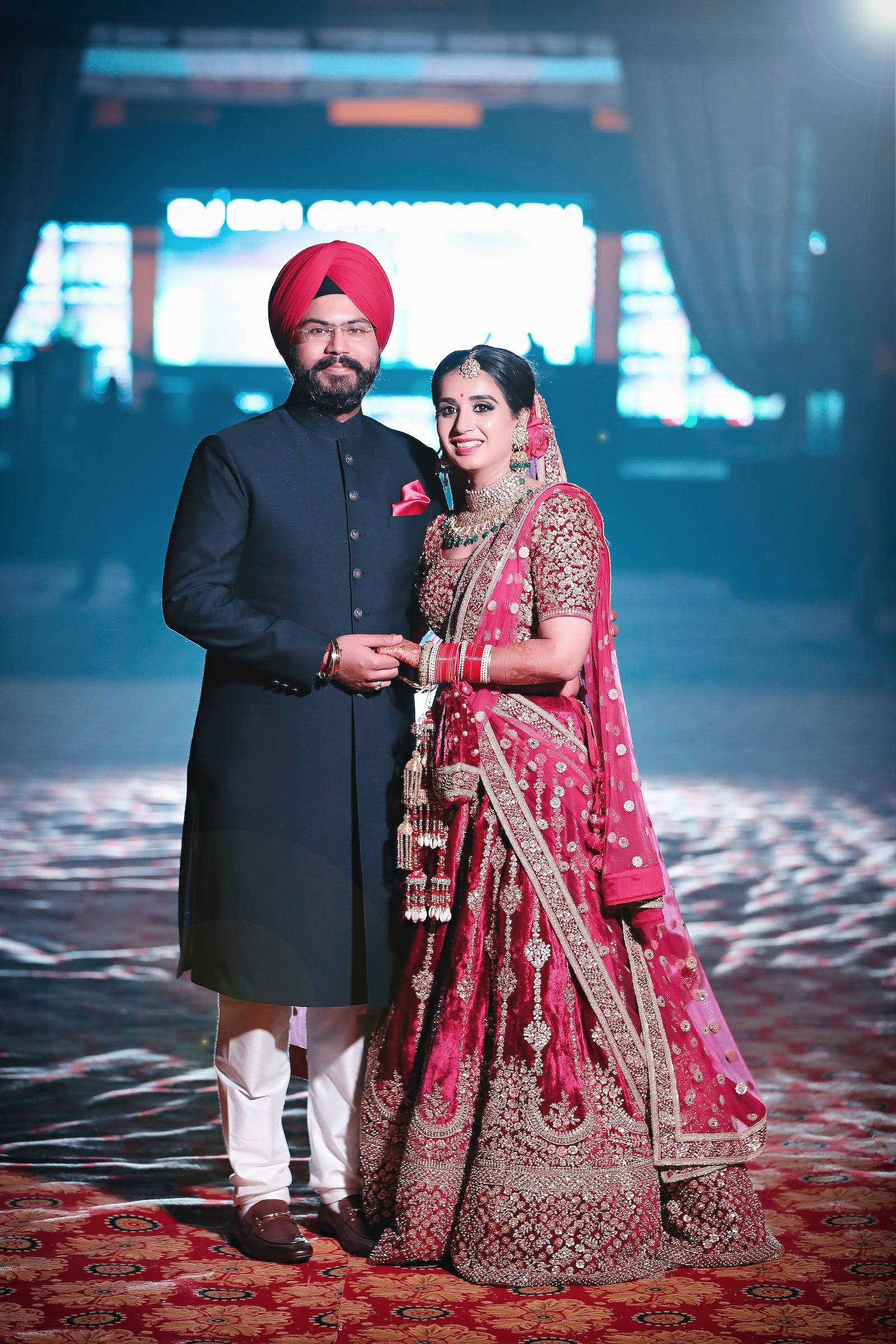 Traditional Indian Attire, Indian Wedding, dramatic stage lighting, Full HD Phone Wallpaper