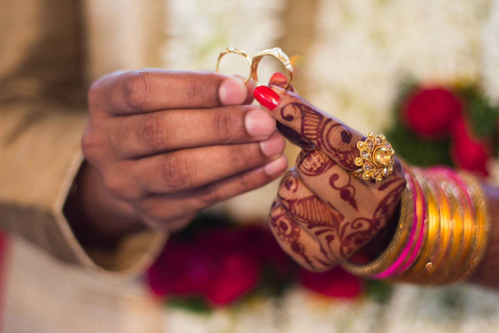 Indian Wedding, gold wedding rings, henna, HD Desktop Wallpaper